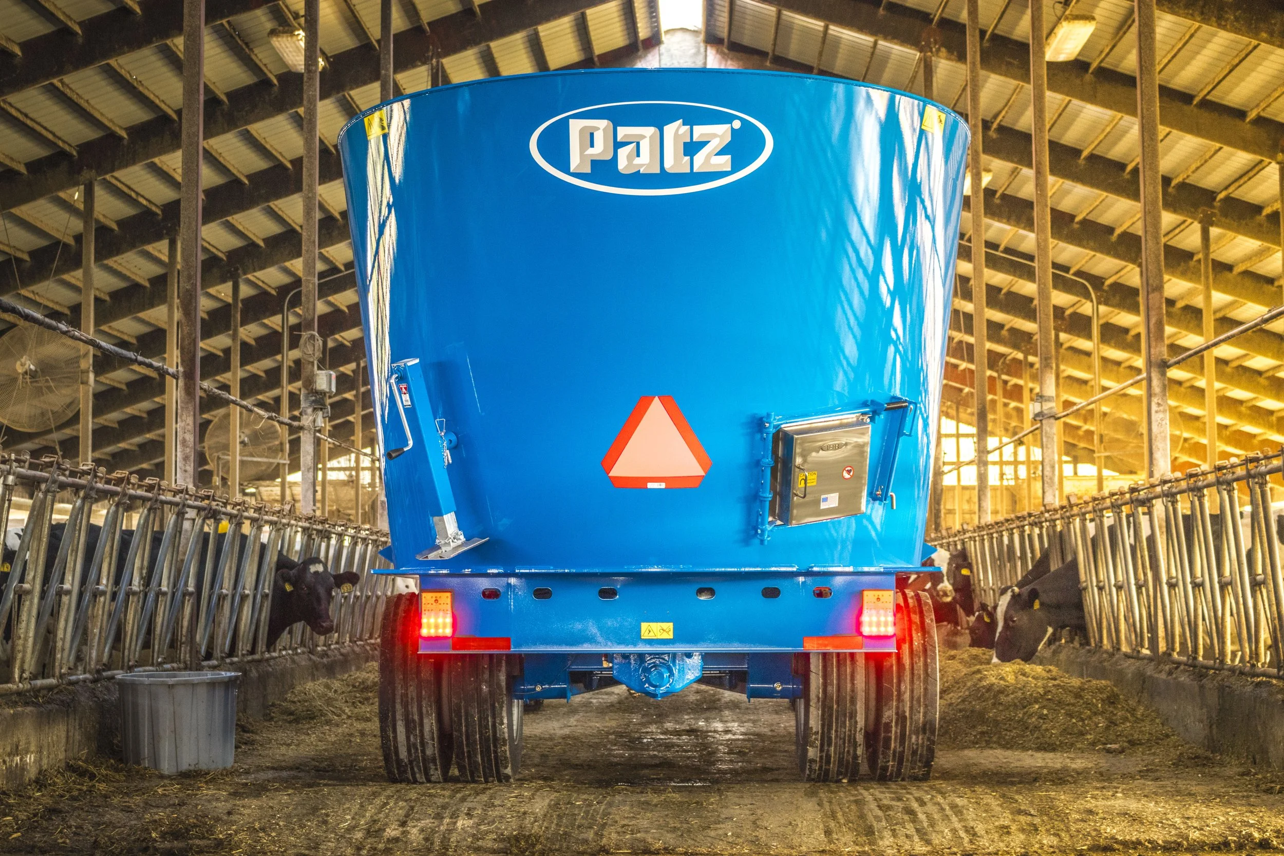 1600 Series II 620 Feeding 5.jpg