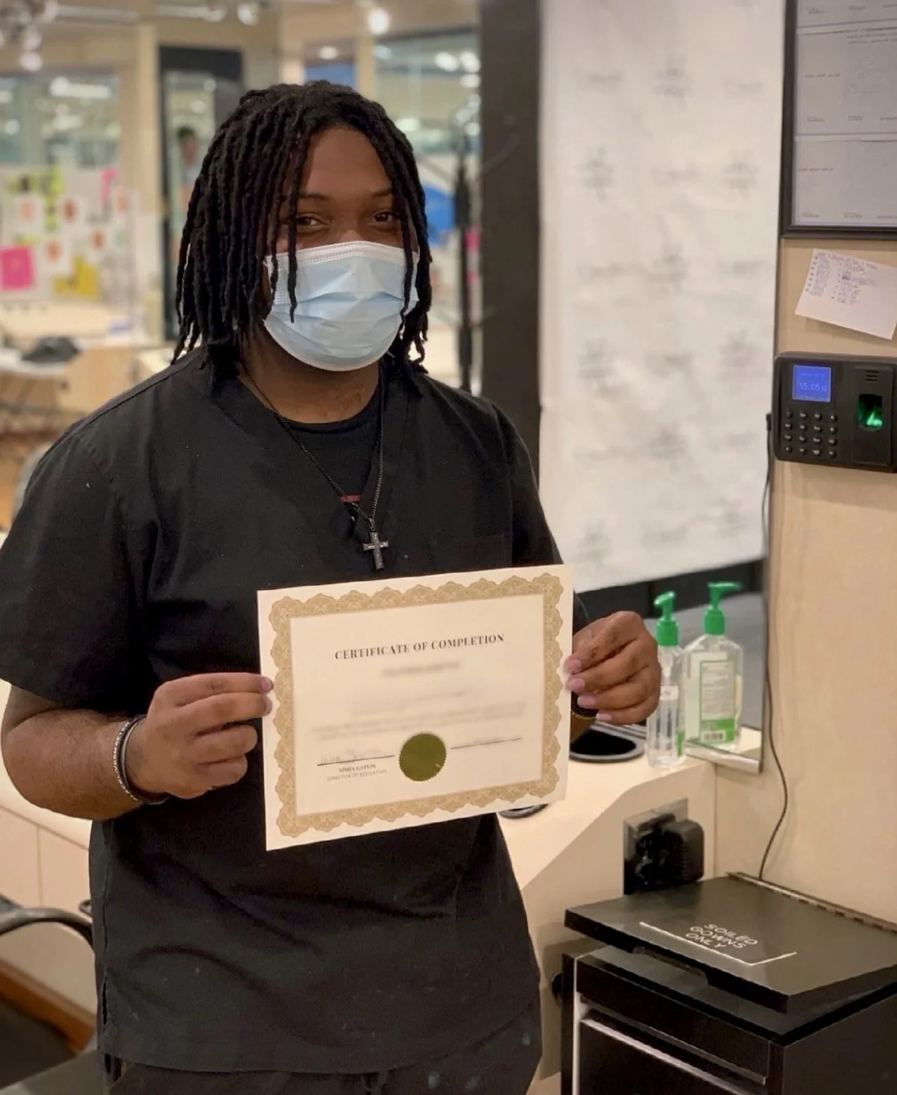 Mekhiah The Loc Barber – Beautiful Luxe School alumnus and loc grooming entrepreneur