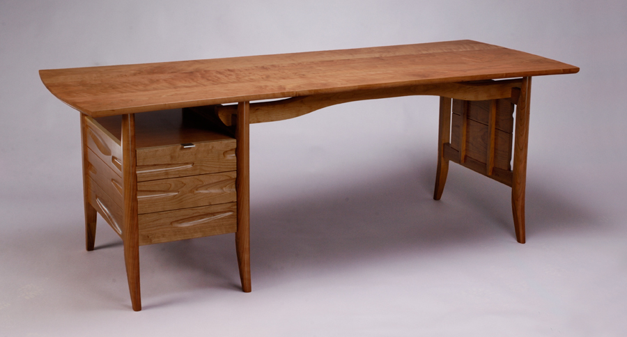 Custom desk.jpg