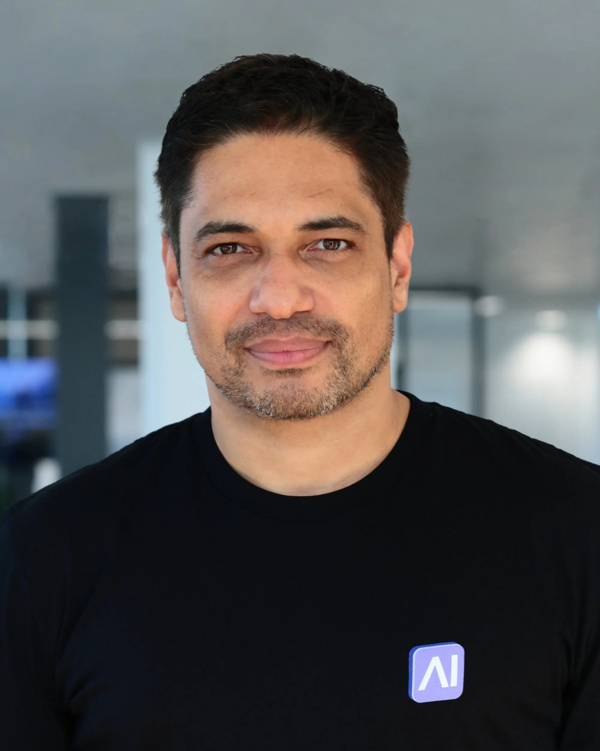 Piers-headshot-reduced-for-website-@ben.mediaart.jpg