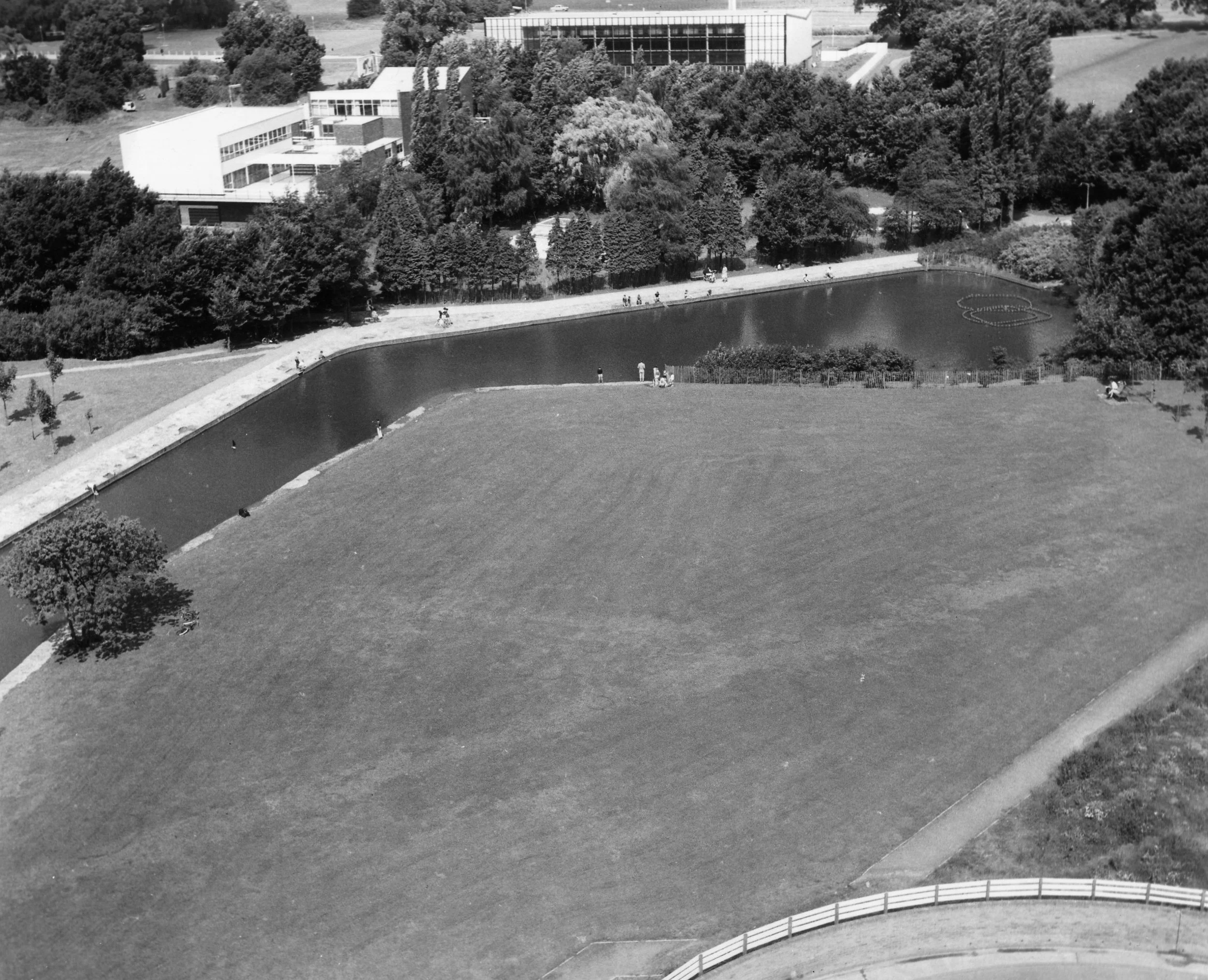 New Towns landscapes &amp; Gordon Patterson - celebrating mid 20C Design — FOLAR study day