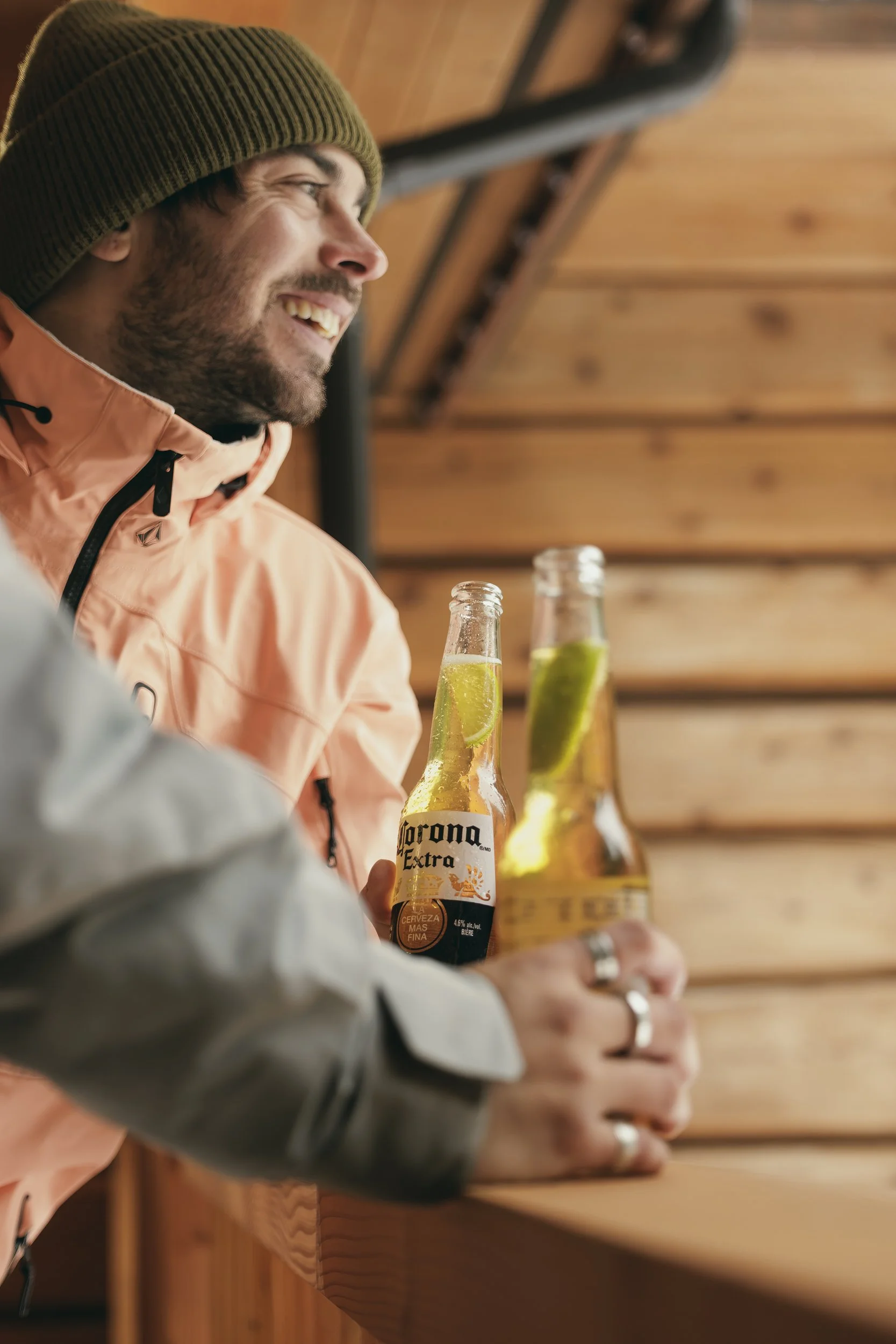 003-commercial-photographer-apres-lifestyle-photographer-British-Columbia-Canada.jpg