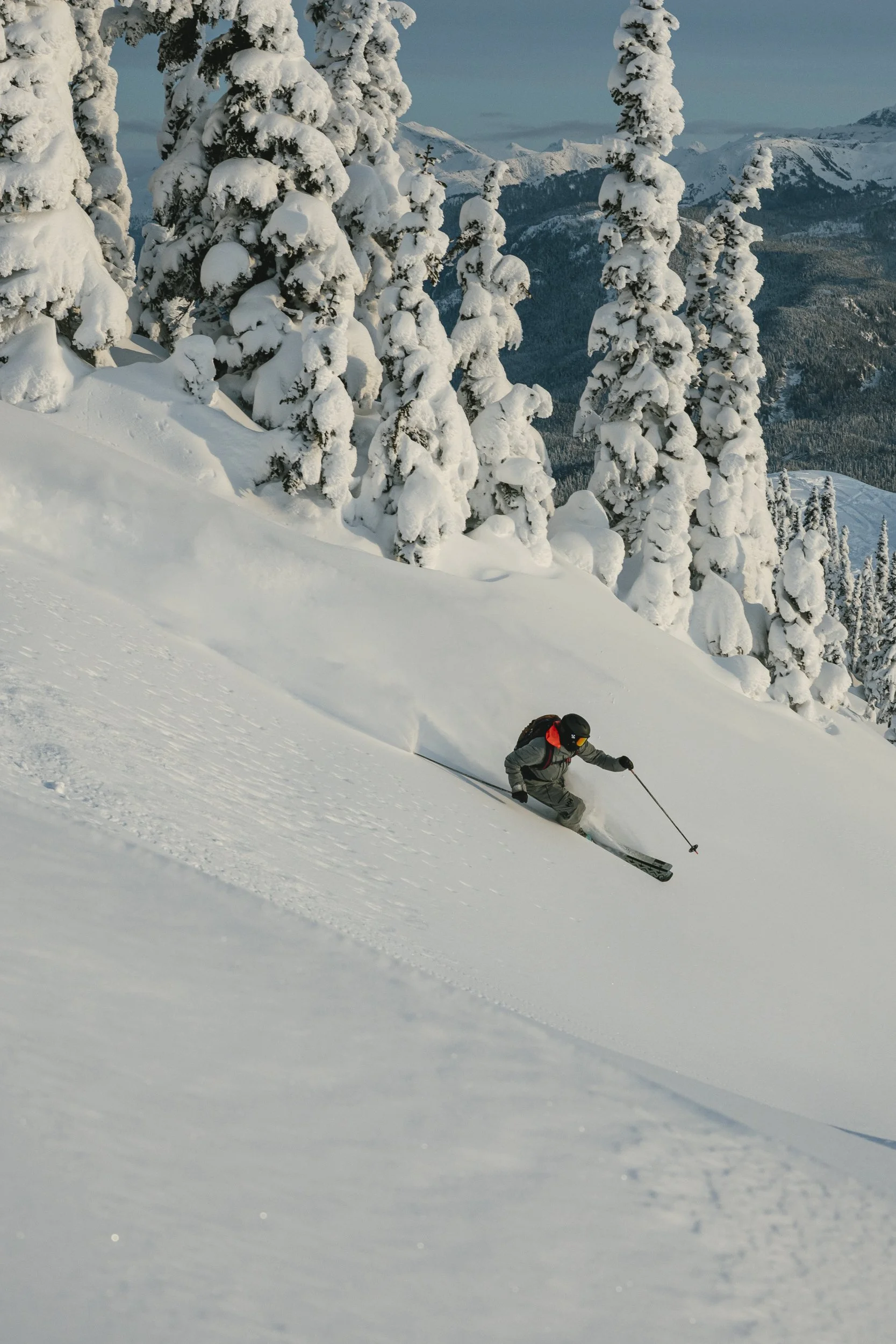 024-commercial-photographer-apres-lifestyle-photographer-British Columbia-Canada.jpg