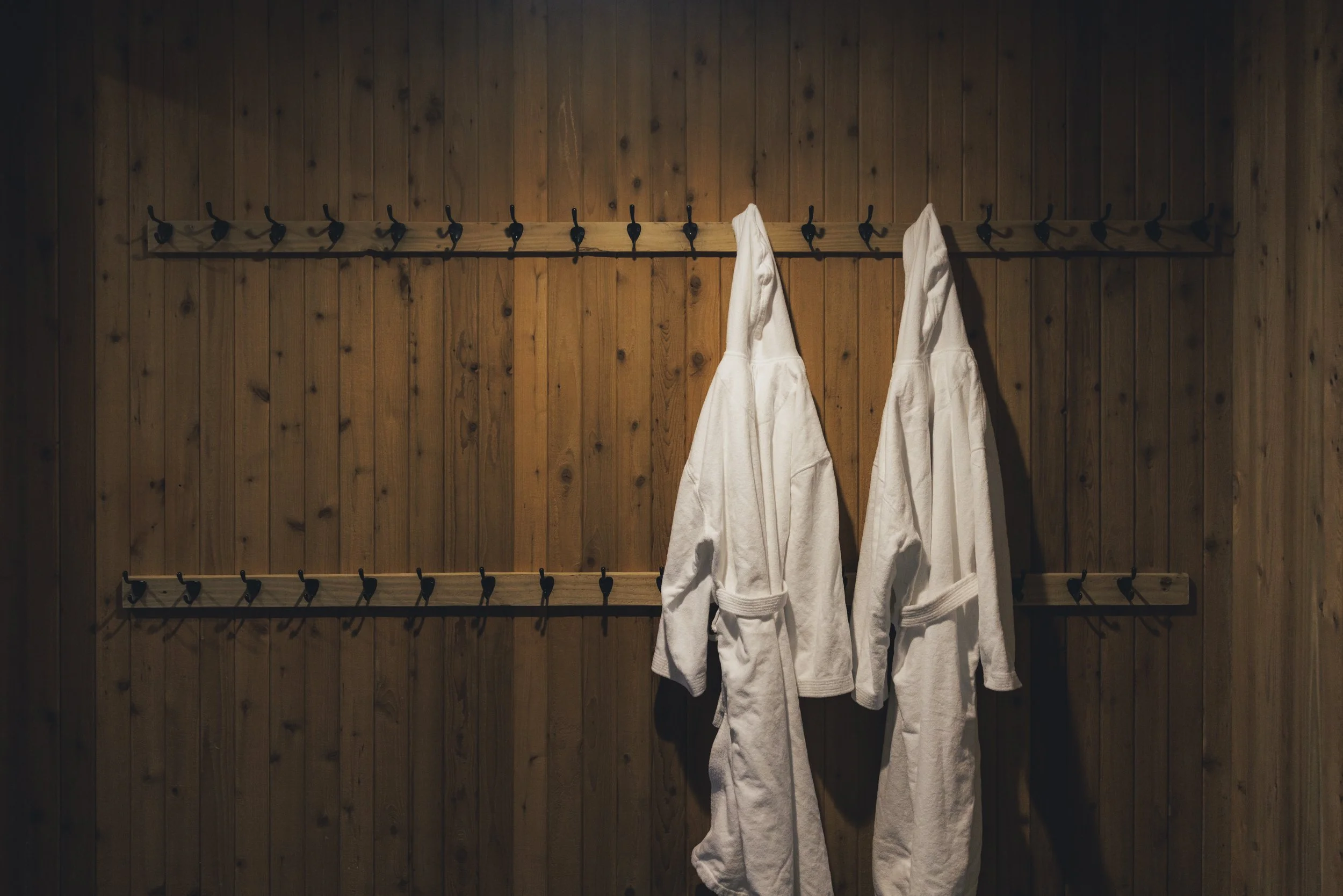 001-scandinave-spa-steam-room-relax-commercial-photography-British Columbia-Canada.jpg