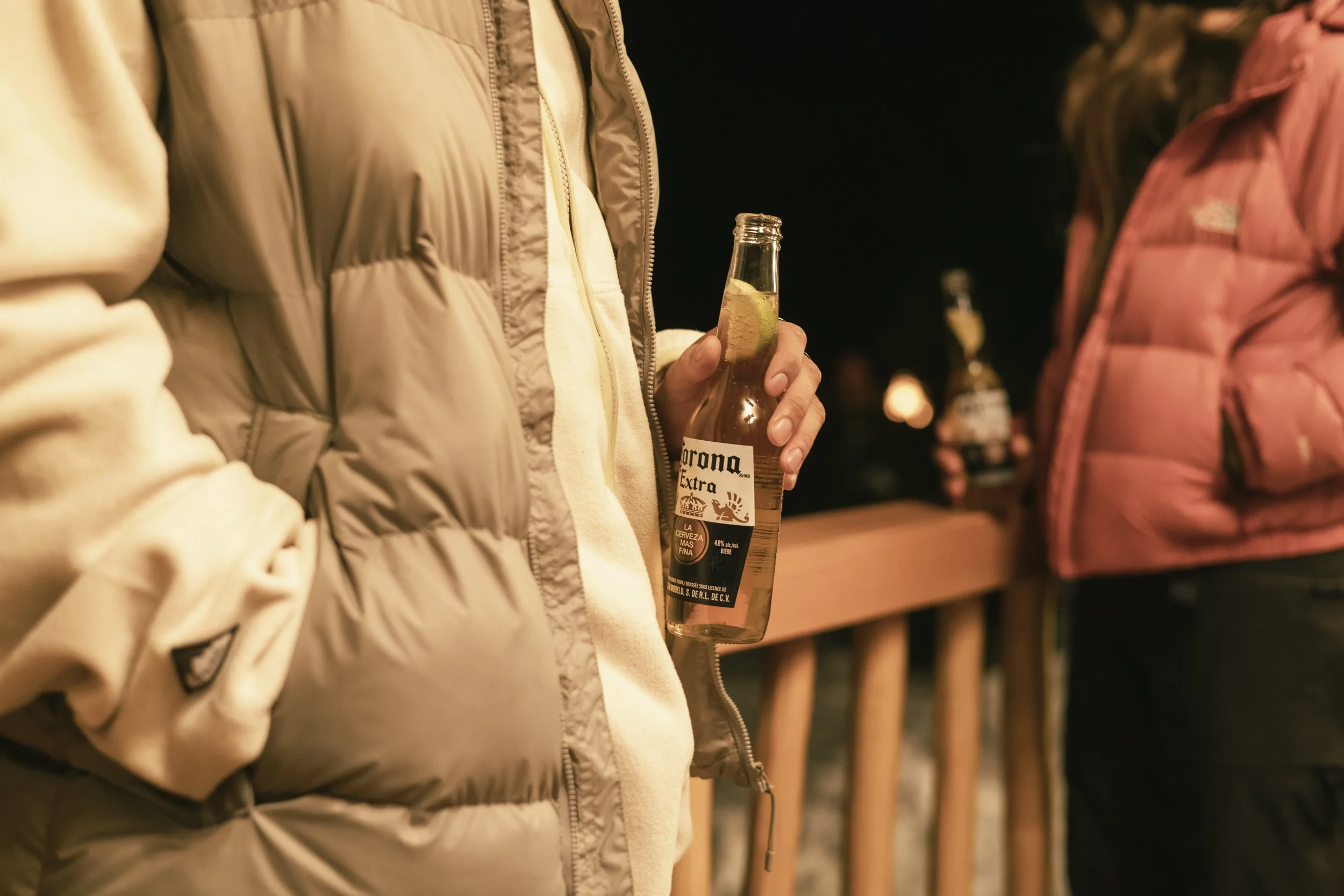 009-commercial-photographer-apres-lifestyle-photographer-British-Columbia-Canada.jpg