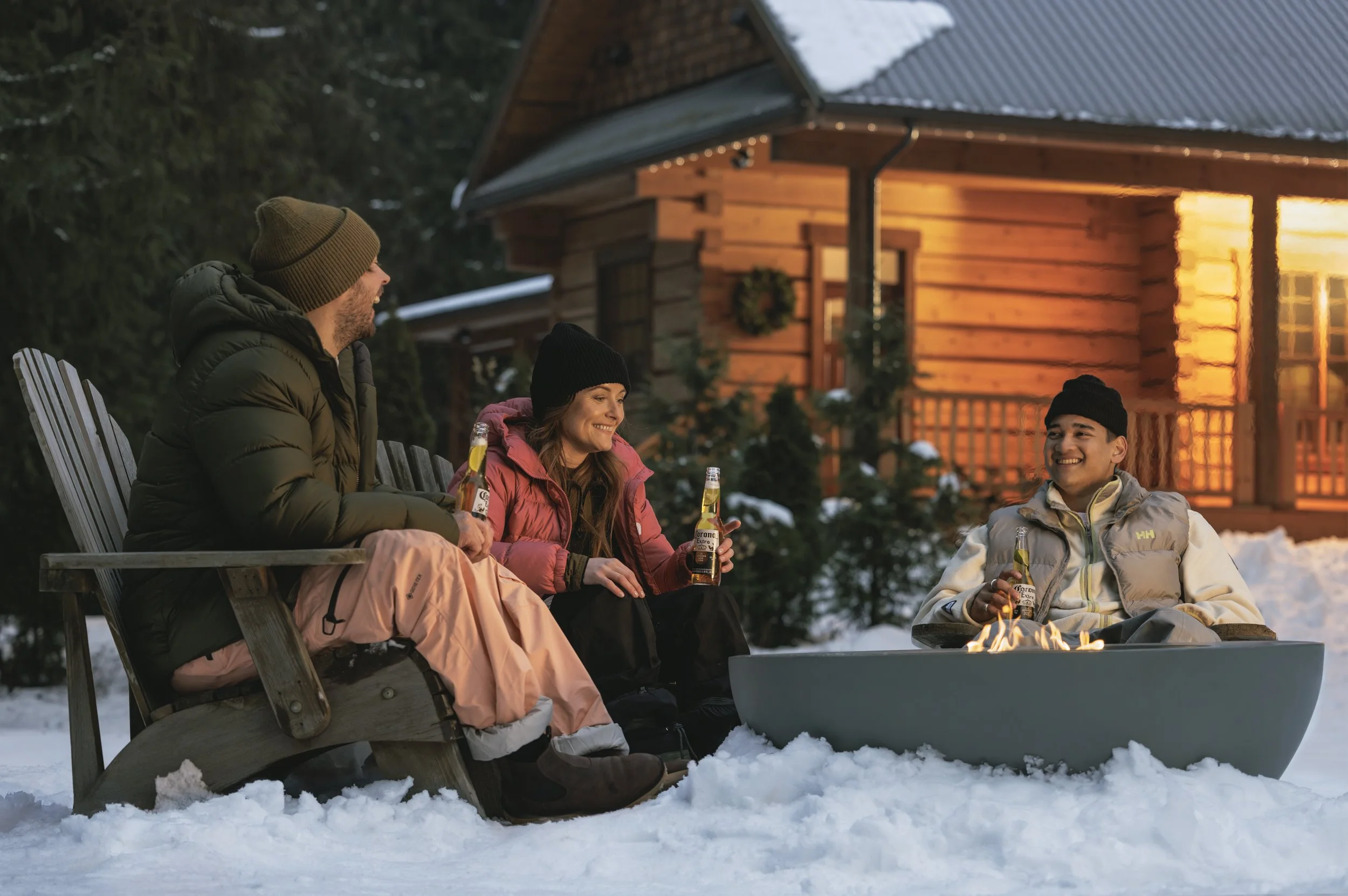 006-commercial-photographer-apres-lifestyle-photographer-British-Columbia-Canada.jpg