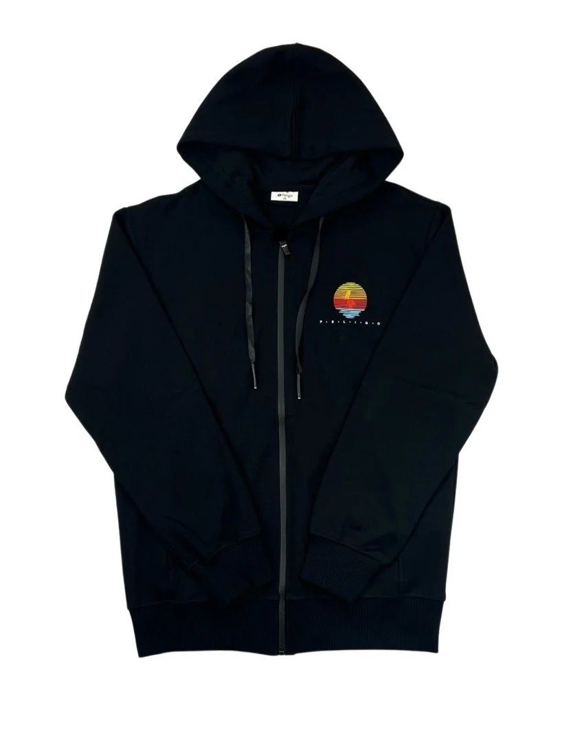 Black Zip Up_Pelican in Water_Peligo.1.JPEG