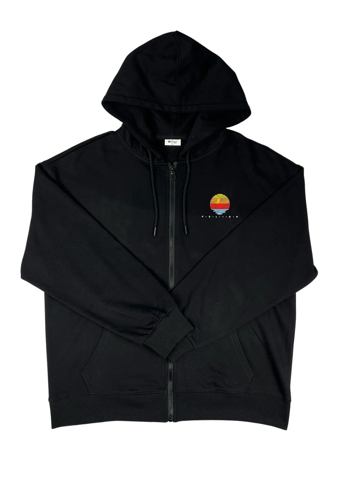 Black Zip Up_Pelican in Water_Peligo.2.JPEG