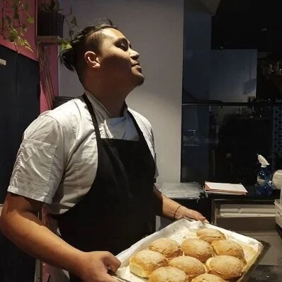 Art CatalanArt has been working in hatted restaurants in Wellington ( He worked in Charley Noble and Hippopotamus Restaurant by Chef Laurent Loudeac). He is passionate for working in the Kitchen and his prep work is amazing.He was part of the pionee…