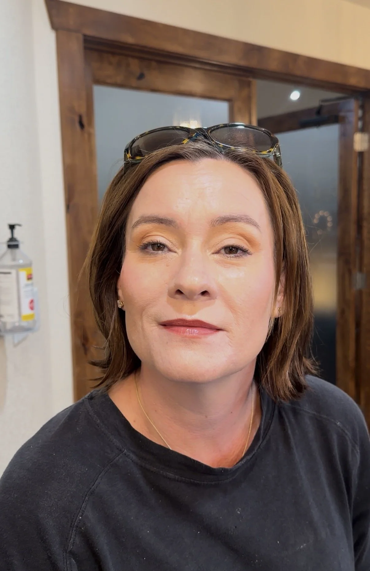 Natural glam | wedding guest - Claudia 