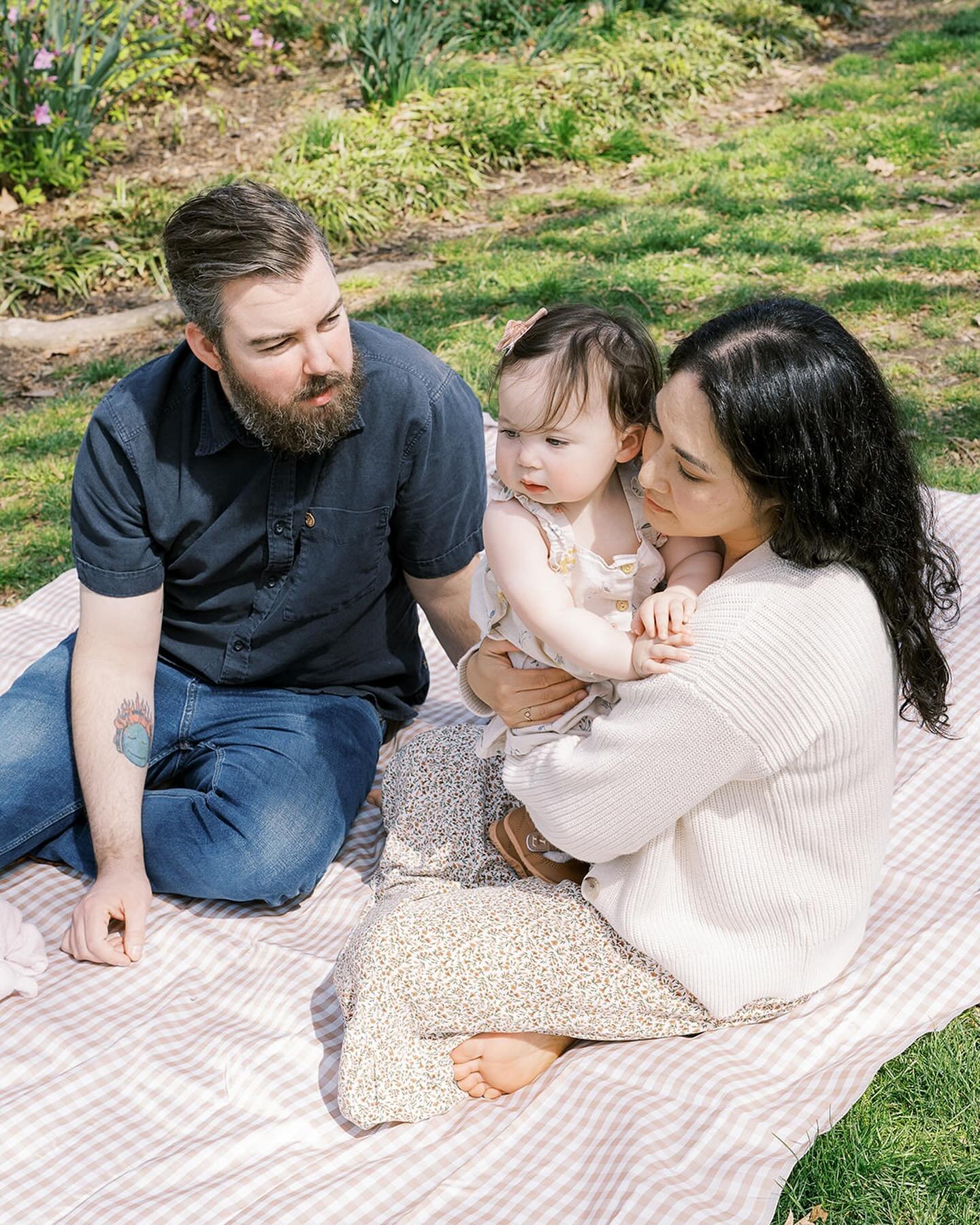 Early spring family photos, and forever grateful for @jackietarastudios artistry in capturing the essence of my little family in such a natural, beautiful way.