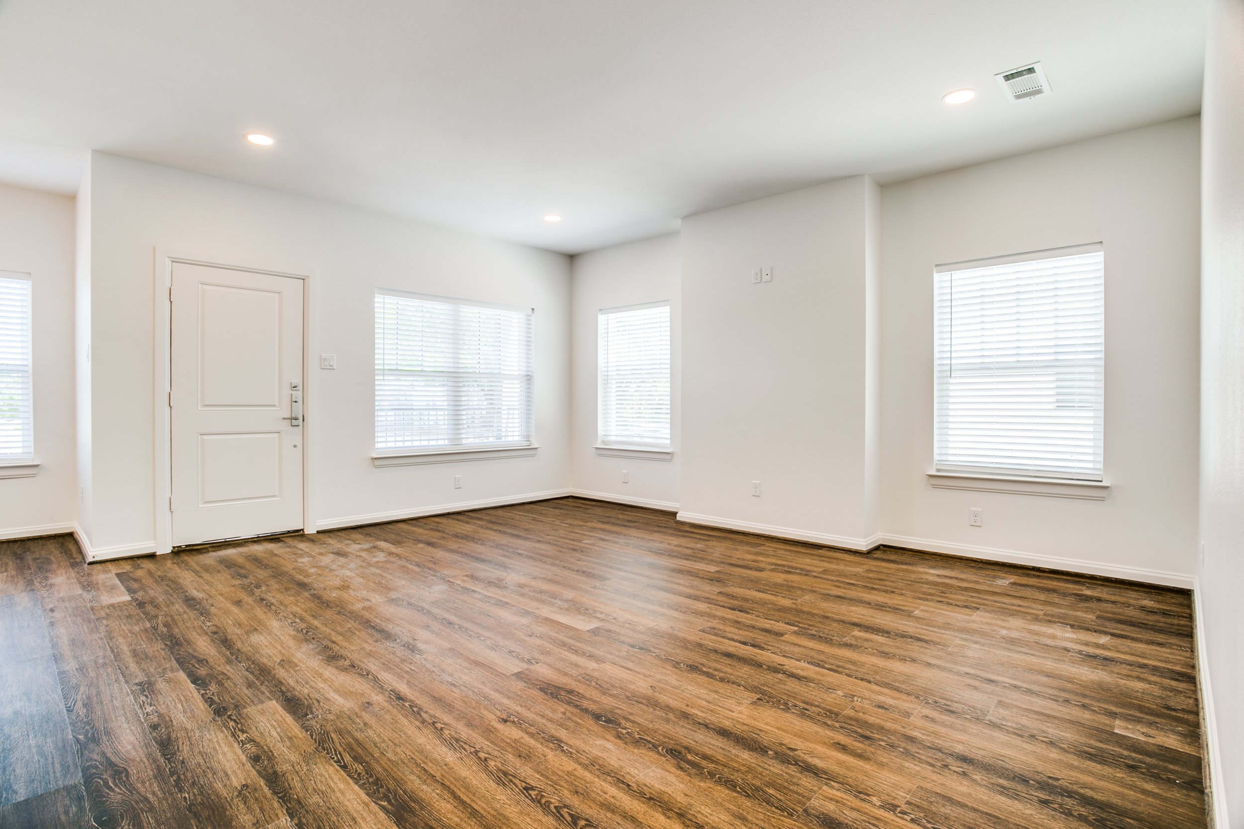 2606-lubbock-ave-fort-worth-tx-76109-High-Res-5.jpg