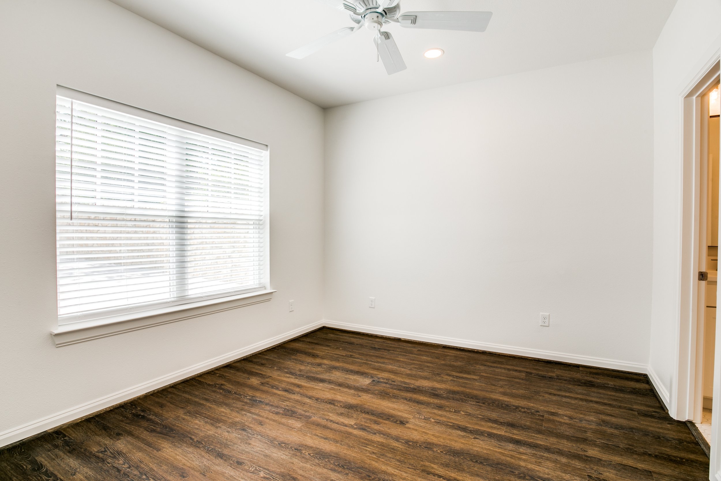 2606-lubbock-ave-fort-worth-tx-76109-High-Res-20.jpg