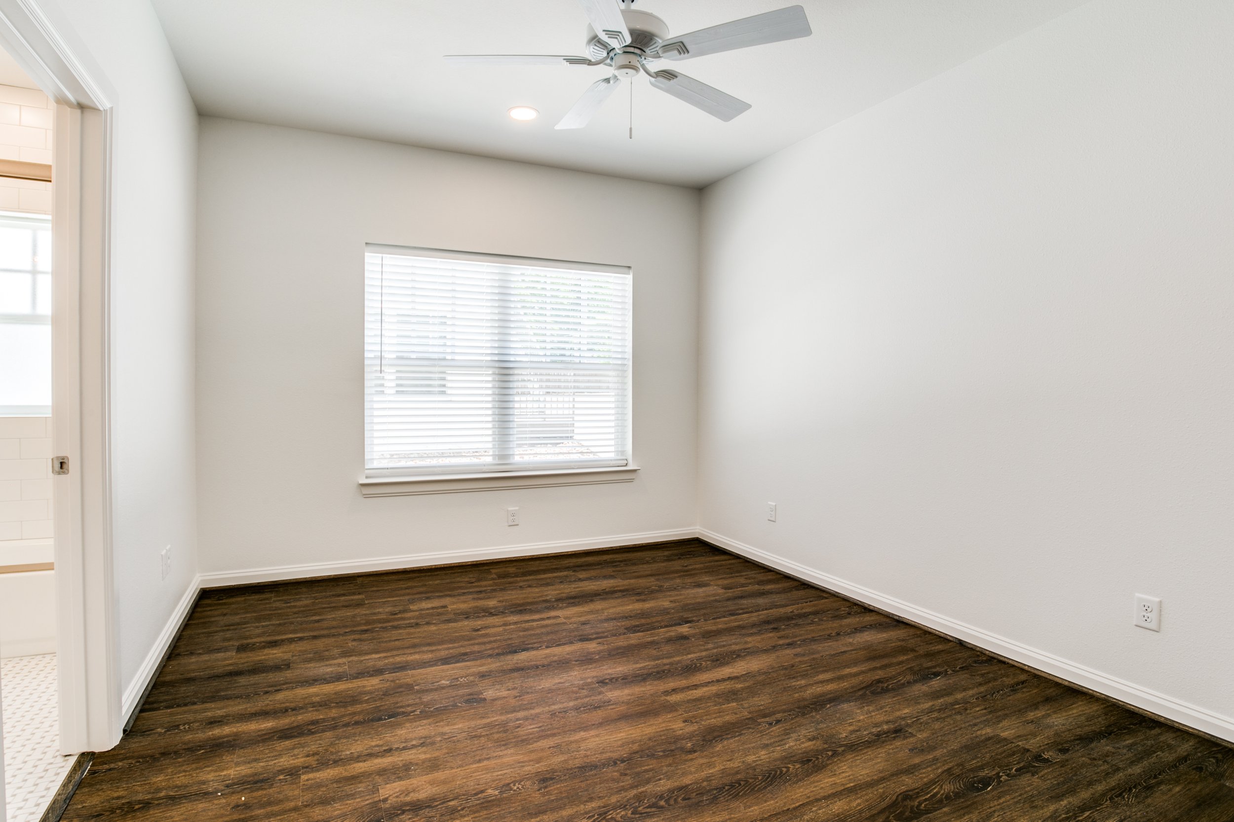 2606-lubbock-ave-fort-worth-tx-76109-High-Res-18.jpg