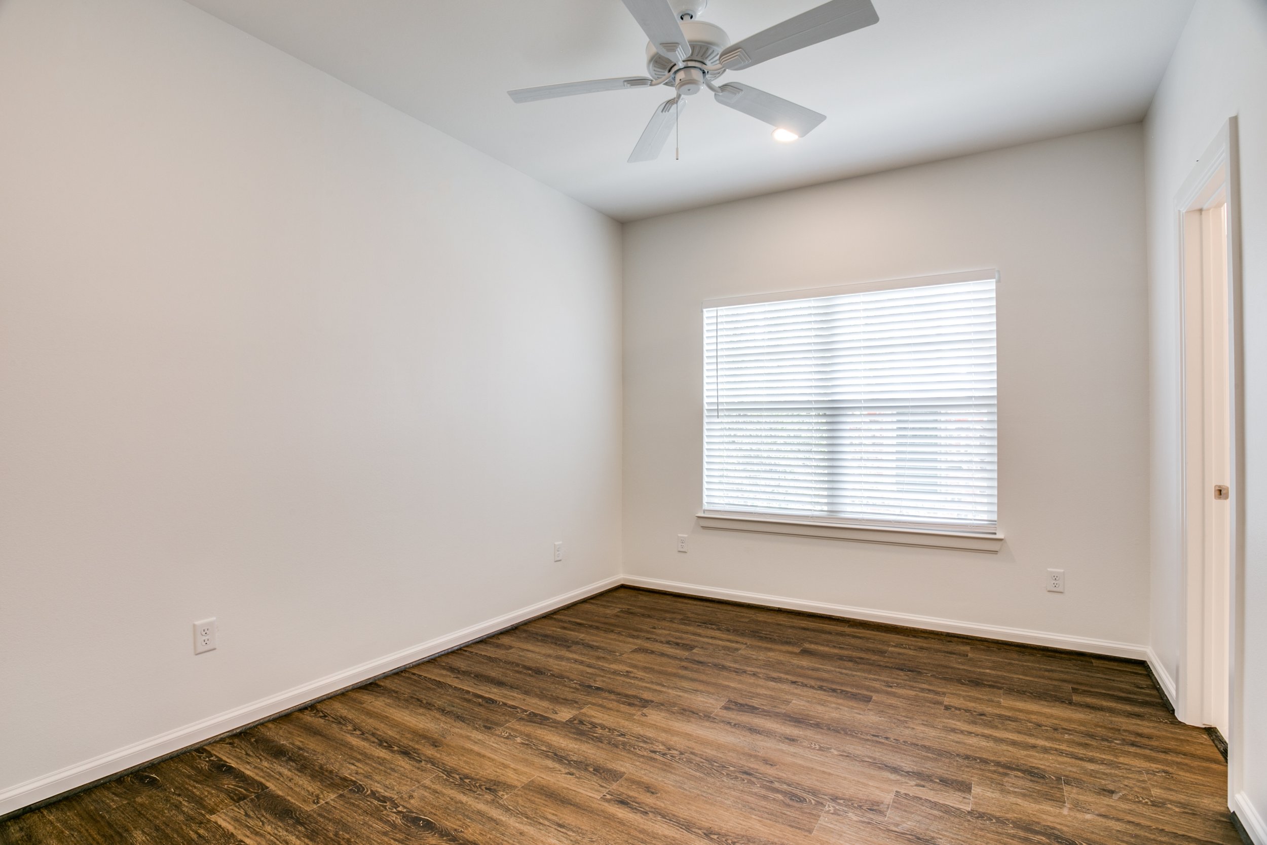 2621-lubbock-ave-fort-worth-tx-76109-High-Res-16.jpg