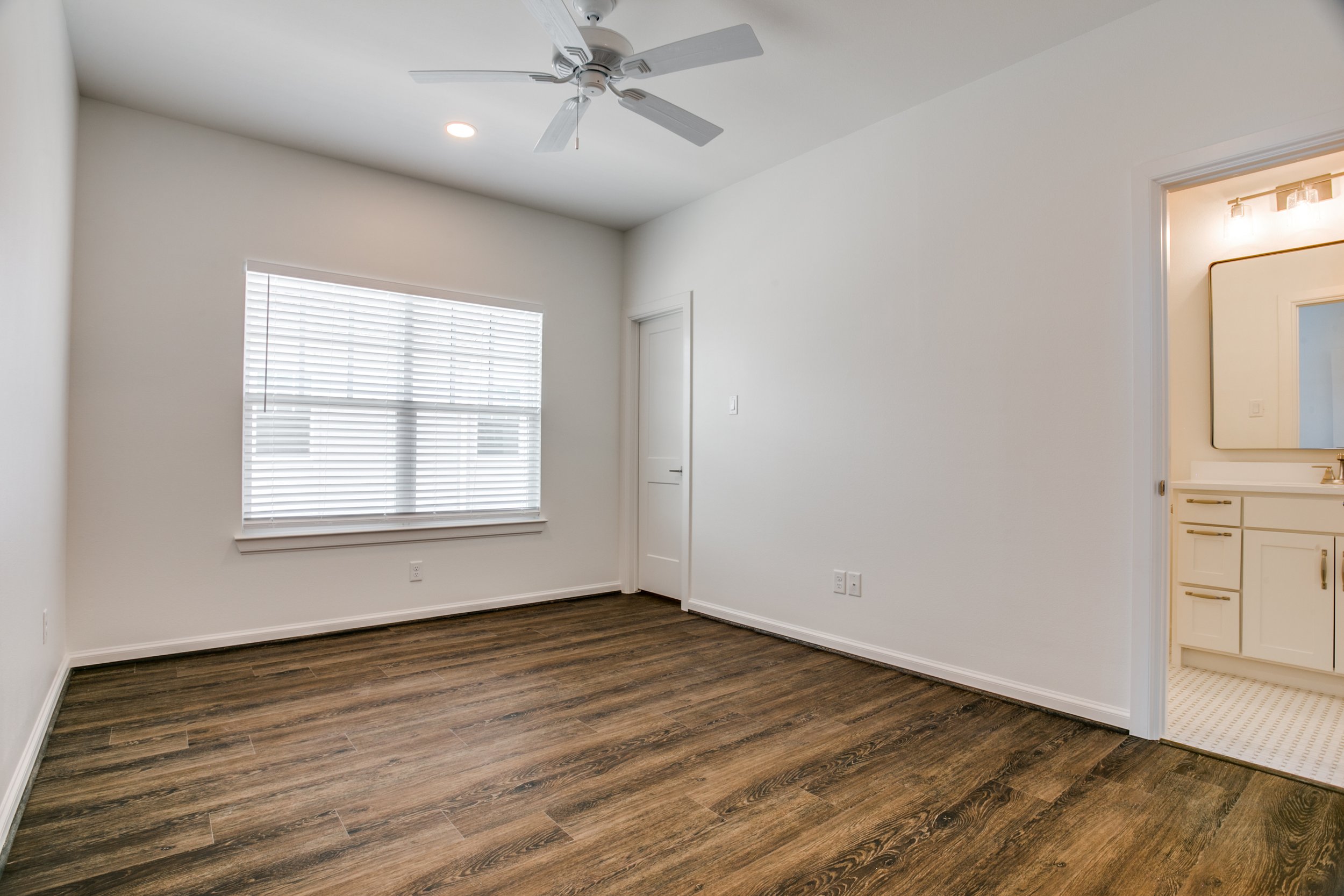 2621-lubbock-ave-fort-worth-tx-76109-High-Res-14.jpg