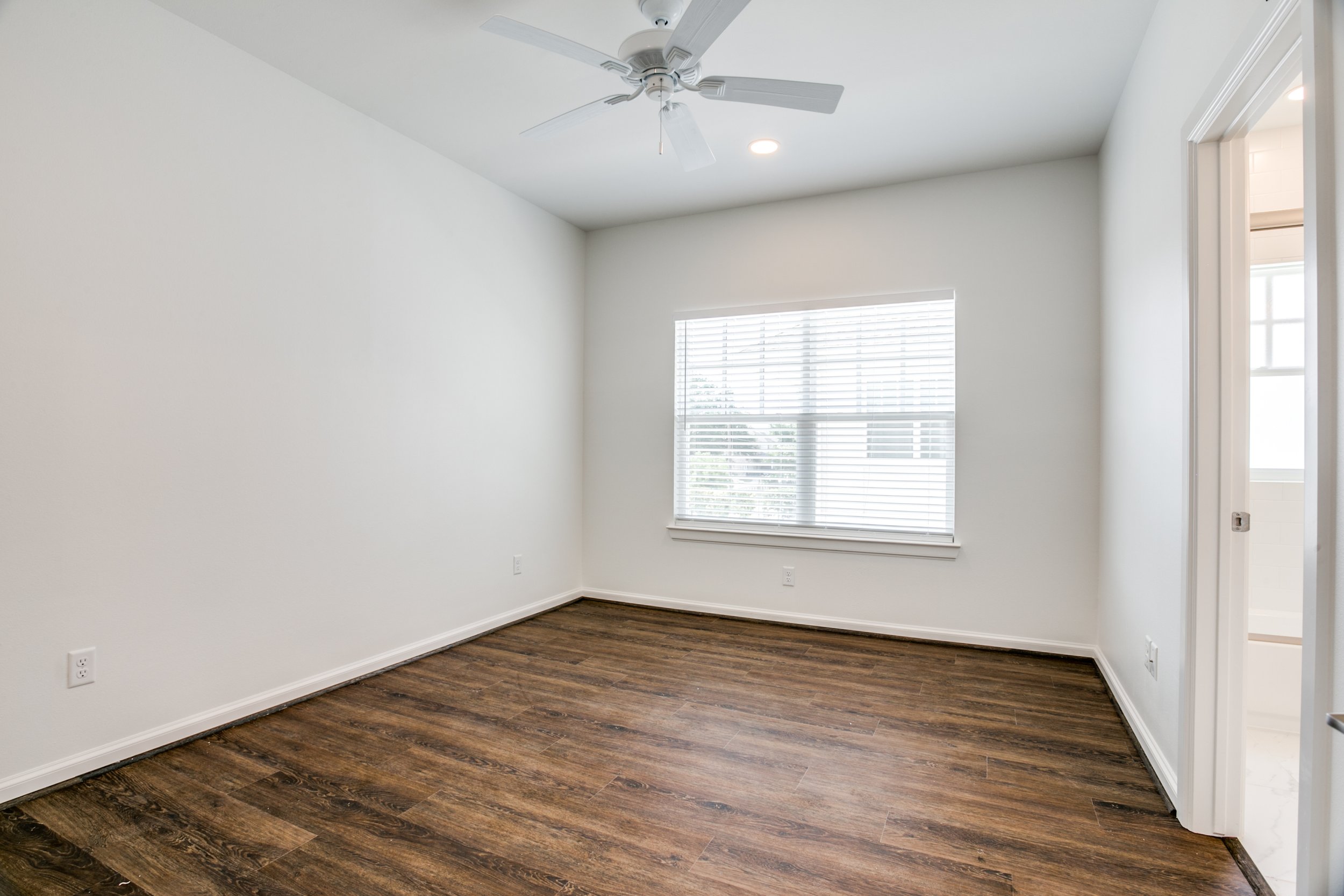 2621-lubbock-ave-fort-worth-tx-76109-High-Res-20.jpg
