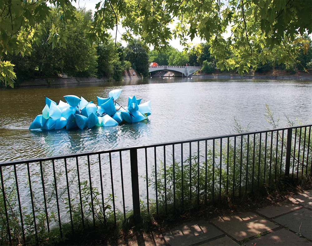   Fulbright-Wallace Arts Trust Award Winner  Brydee Rood,  Müll Ballon Wolke Kanal Projekt,  2011, Intervention / live installation / video (created using a 3-person kayak)  