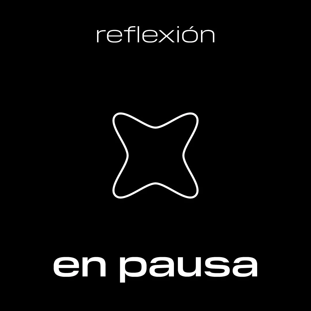 En Pausa 1.1 Reflexión Negro.jpg