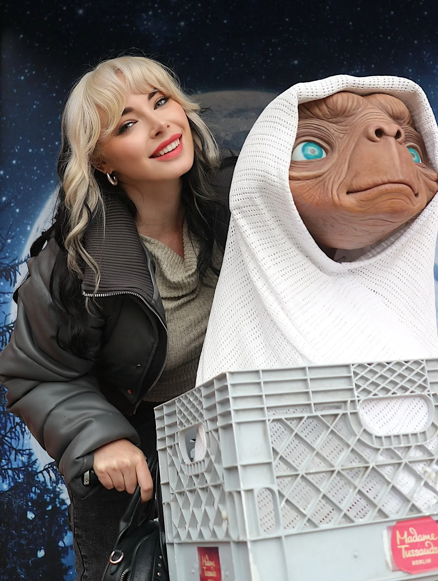 Berlin Camera roll dump 📸 Was lovely joining @jamesbrunerofficial on tour! If you want some good tunes check out &lsquo;Big Shot&rsquo; it&rsquo;s a banger! 🎇  #lifeontheroad #musicindustry #berlin #ᴛʀᴀᴠᴇʟɢʀᴀᴍ