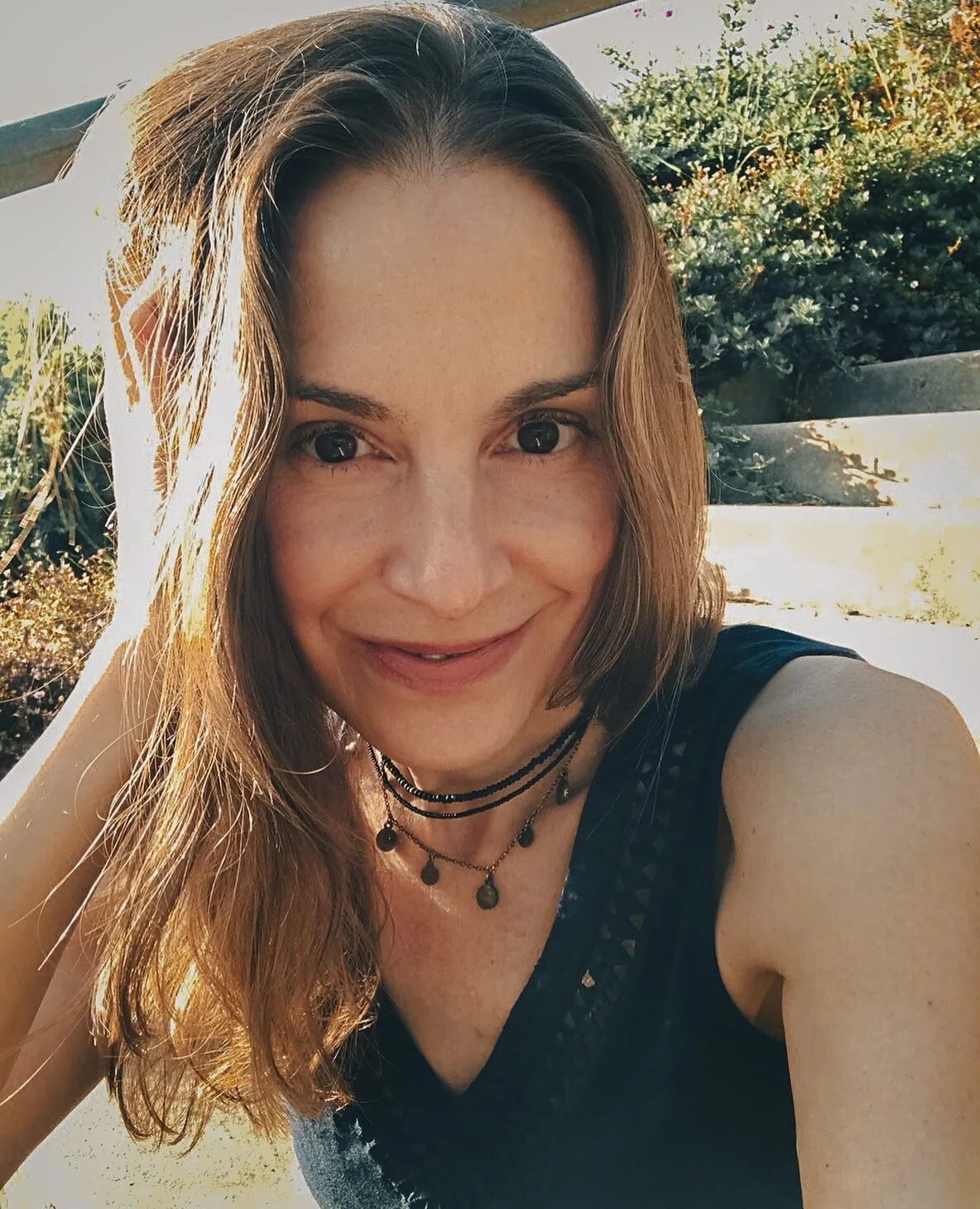 My ode to summer newsletter is on its way this morning 🌻

Thoughts, news, video, and some behind the scenes pictures 💥

Drop me a line if you'd like to be on my mailing list! ✨