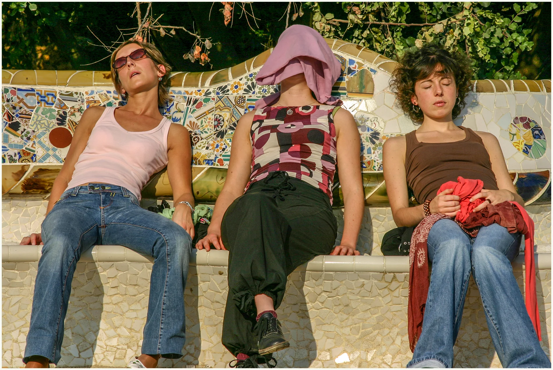 Parc Guell Nappers. Open
