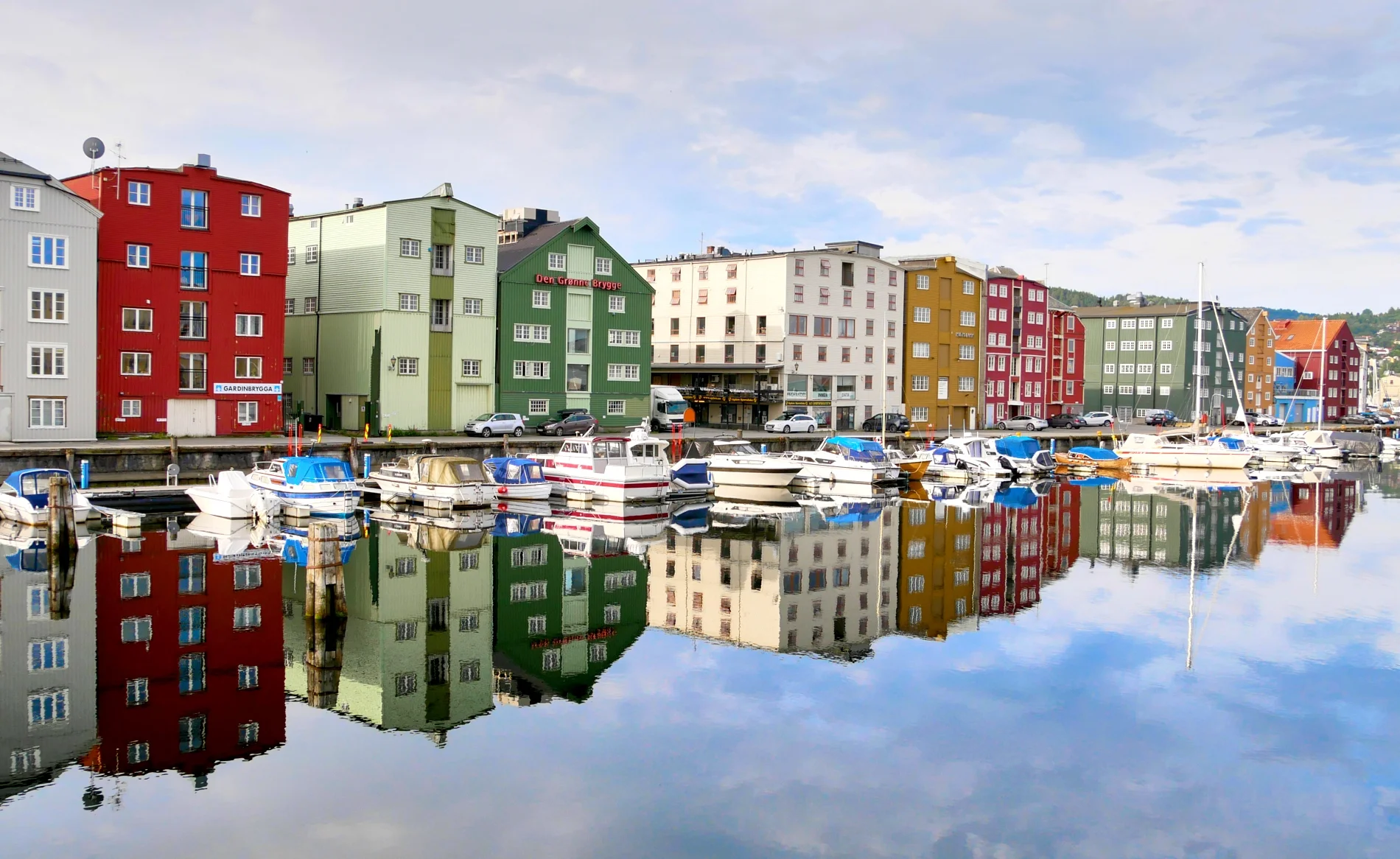 Mirror Image. Open. Joan Sonnemann