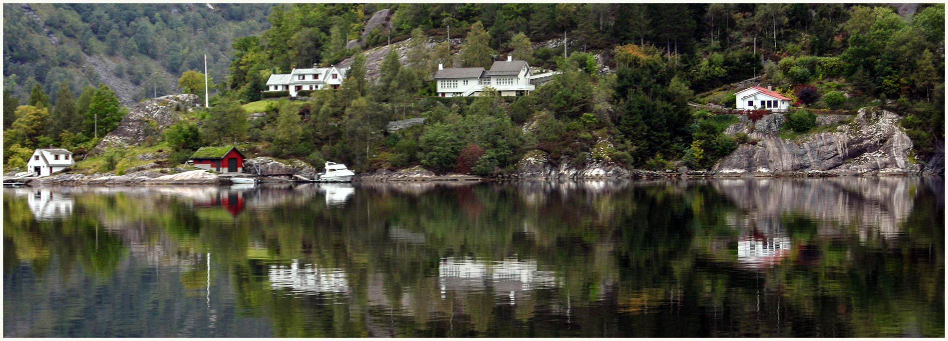 Bergen Waterway. Open. Richard Aspland
