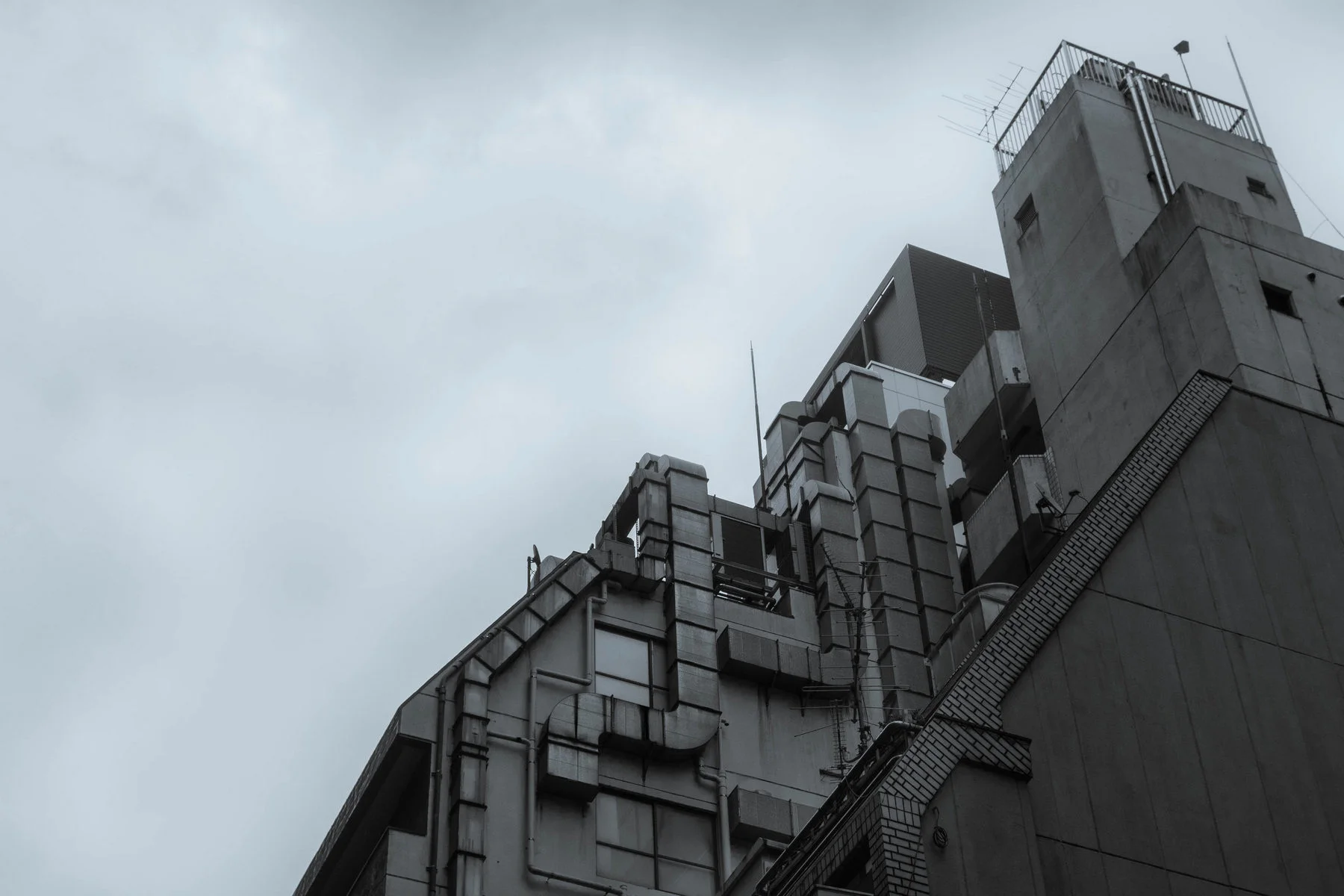 Hanzamon Skyline. Open. David Jenkin