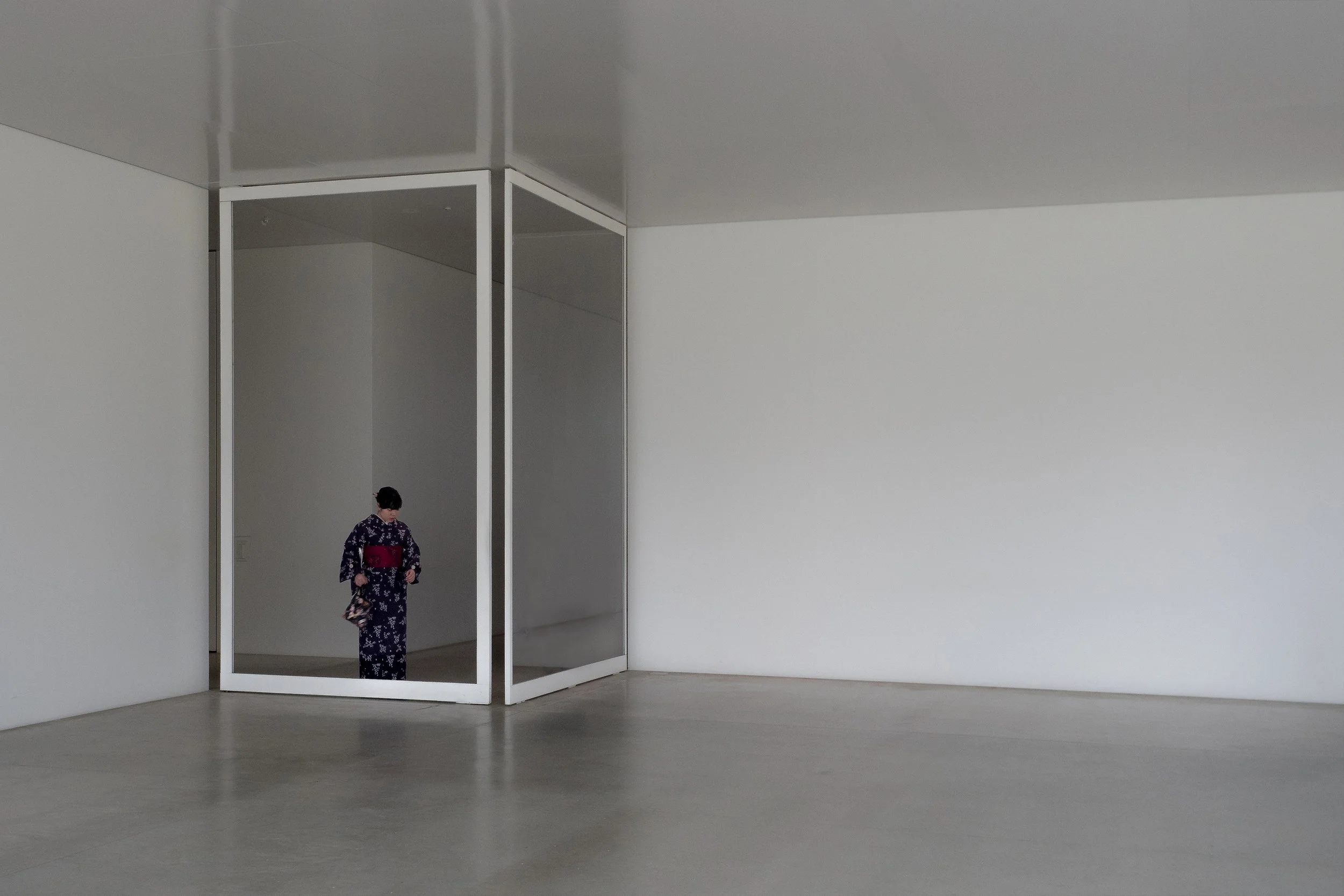 A Japanese woman looks at something..jpg