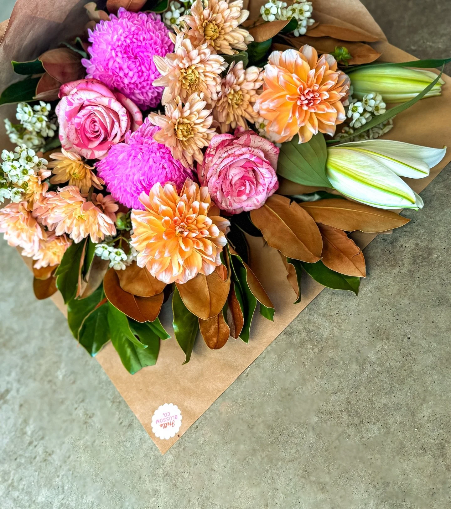 T U E S D A Y 🌸

If Tuesday had a personality, she&rsquo;d be the friend who rocks up overdressed and makes it everyone else&rsquo;s problem. Bold, bright, and unapologetically pretty.

She&rsquo;s packed with:
🌸 Hot pink big mums (serving main cha