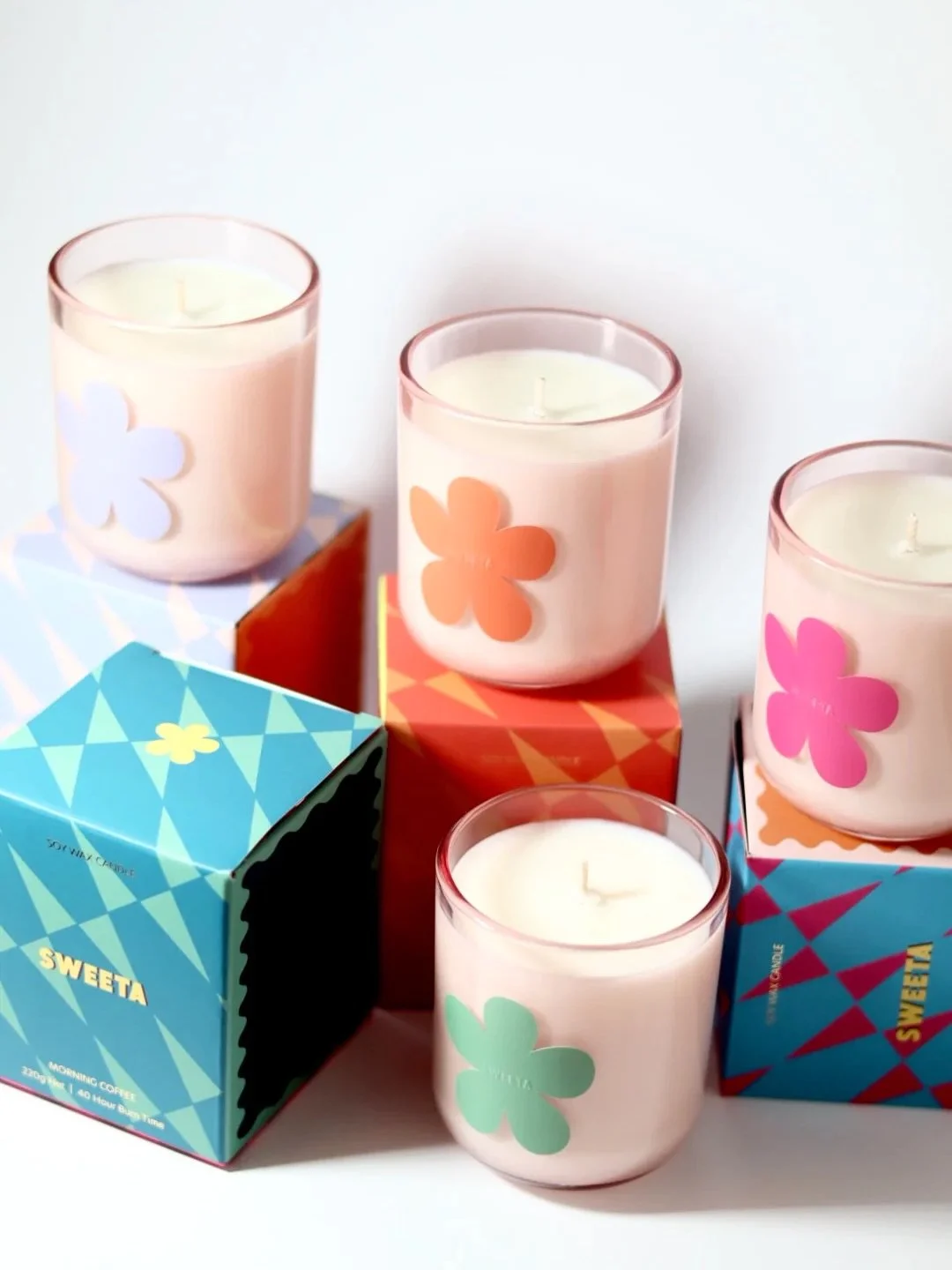 C A N D L E S. 

WHEN YOU DON&rsquo;T KNOW WHAT TO BUY&hellip; BUY THE CANDLE 🕯️😌

Because no one has ever opened a gift and thought
&ldquo;ugh, not a really good smelling candle&rdquo;

Sweeta candles are our go-to safe but impressive gift:
✨ cute