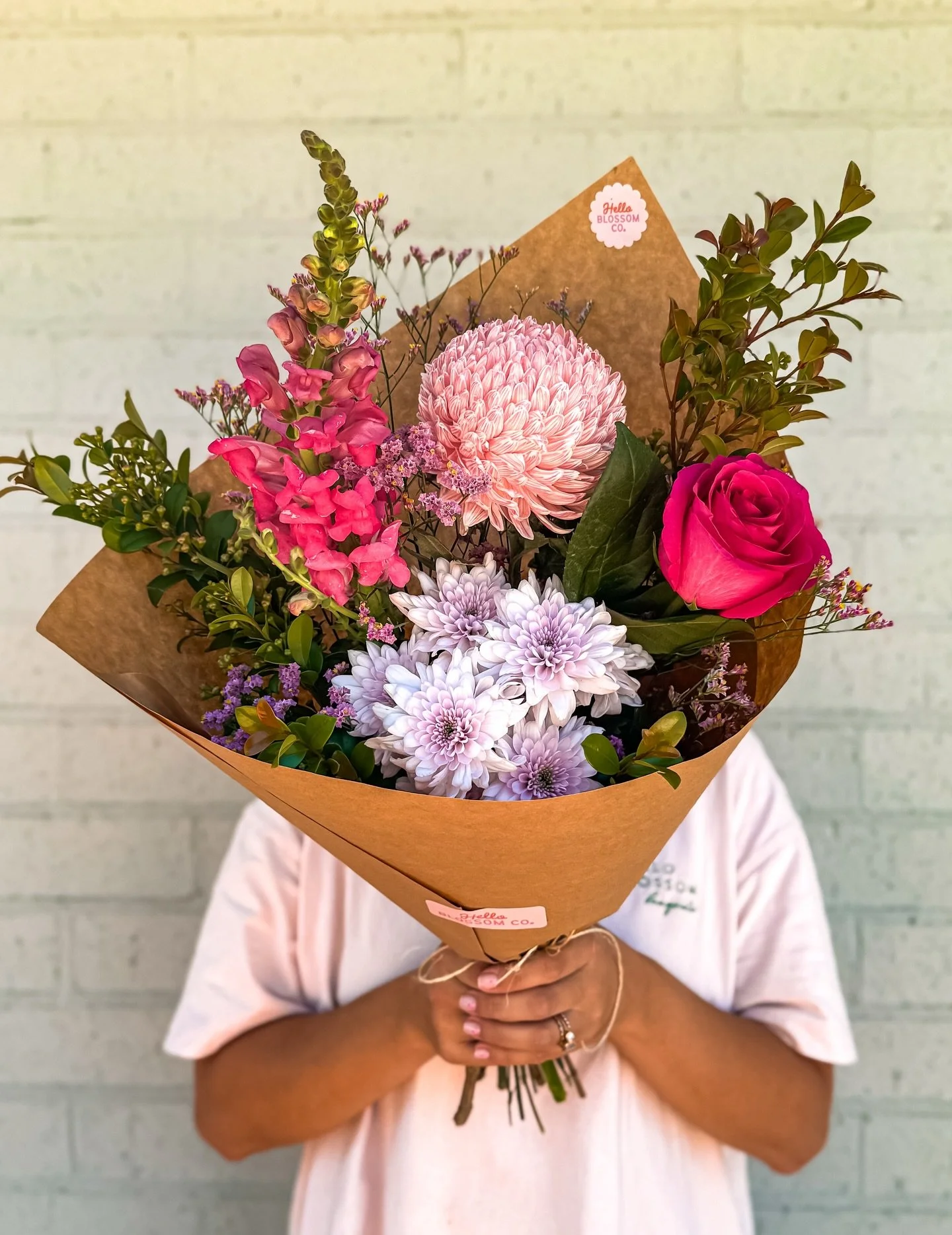 W E D N E S D A Y 

Soft girl era&hellip; but make it bold 💗🌿

Today&rsquo;s bunch is bringing pastel romance with a pop of sass and we are absolutely here for it.

She&rsquo;s serving up:
🌸 Blush disbuds (fluffy queen energy)
🌷 Lilac chrysanthem