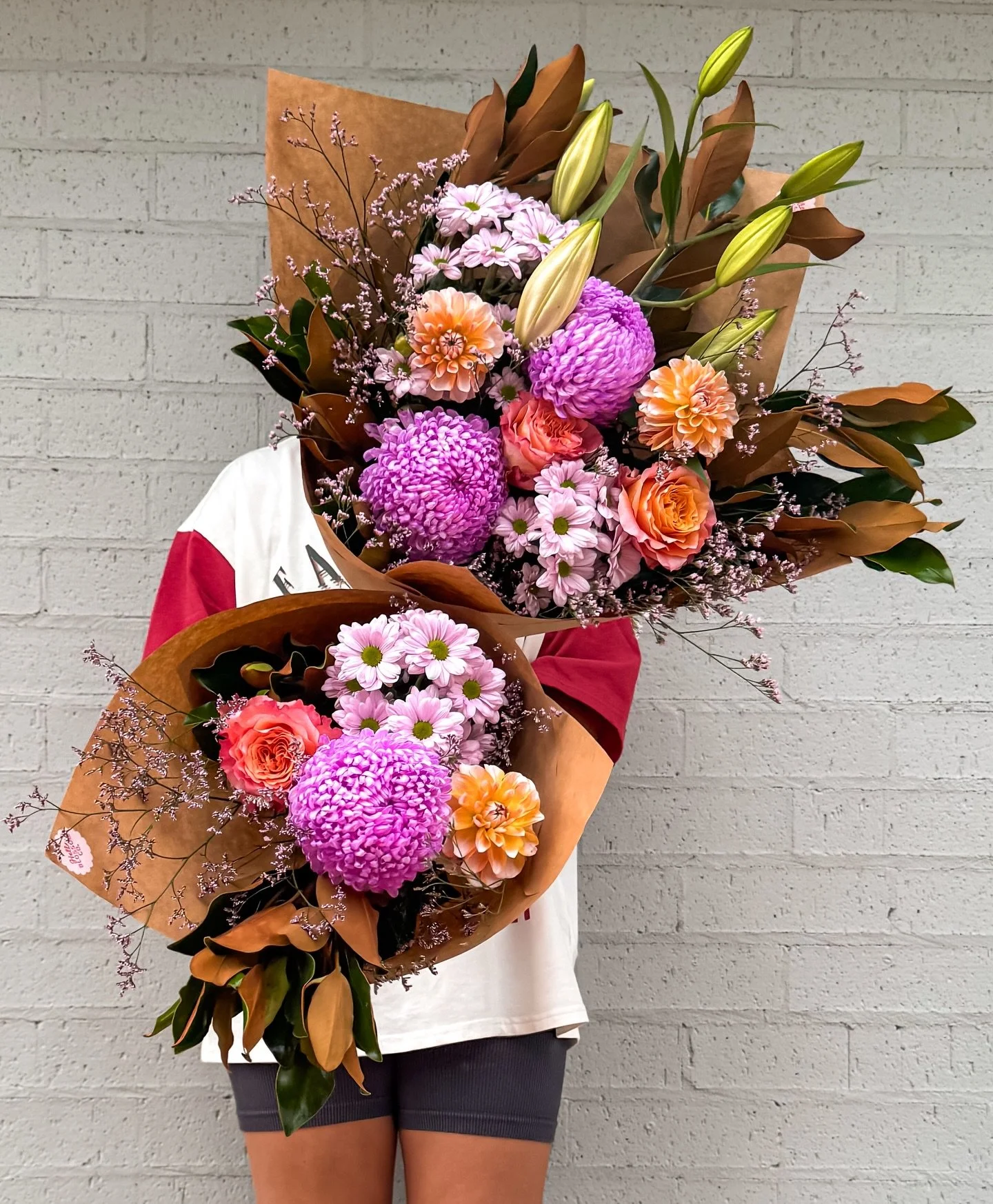 M O N D A Y 

Today&rsquo;s bunch is bringing dreamy pastel tones, big fluffy textures and those &ldquo;wait&hellip; are those lilies about to pop?!&rdquo; moments 🌸✨

She&rsquo;s serving up:
🌸 Chrys Big Mums (big cloud-like blooms stealing the sho