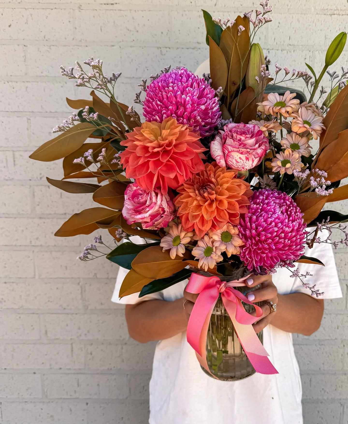 W E D N E S D A Y 

She&rsquo;s a little bit sweet&hellip; a little bit spicy&hellip; and fully stealing the show 🔥🌸

Today&rsquo;s bunch is bringing bold colour, soft textures and that main character energy you didn&rsquo;t know your day needed 💥