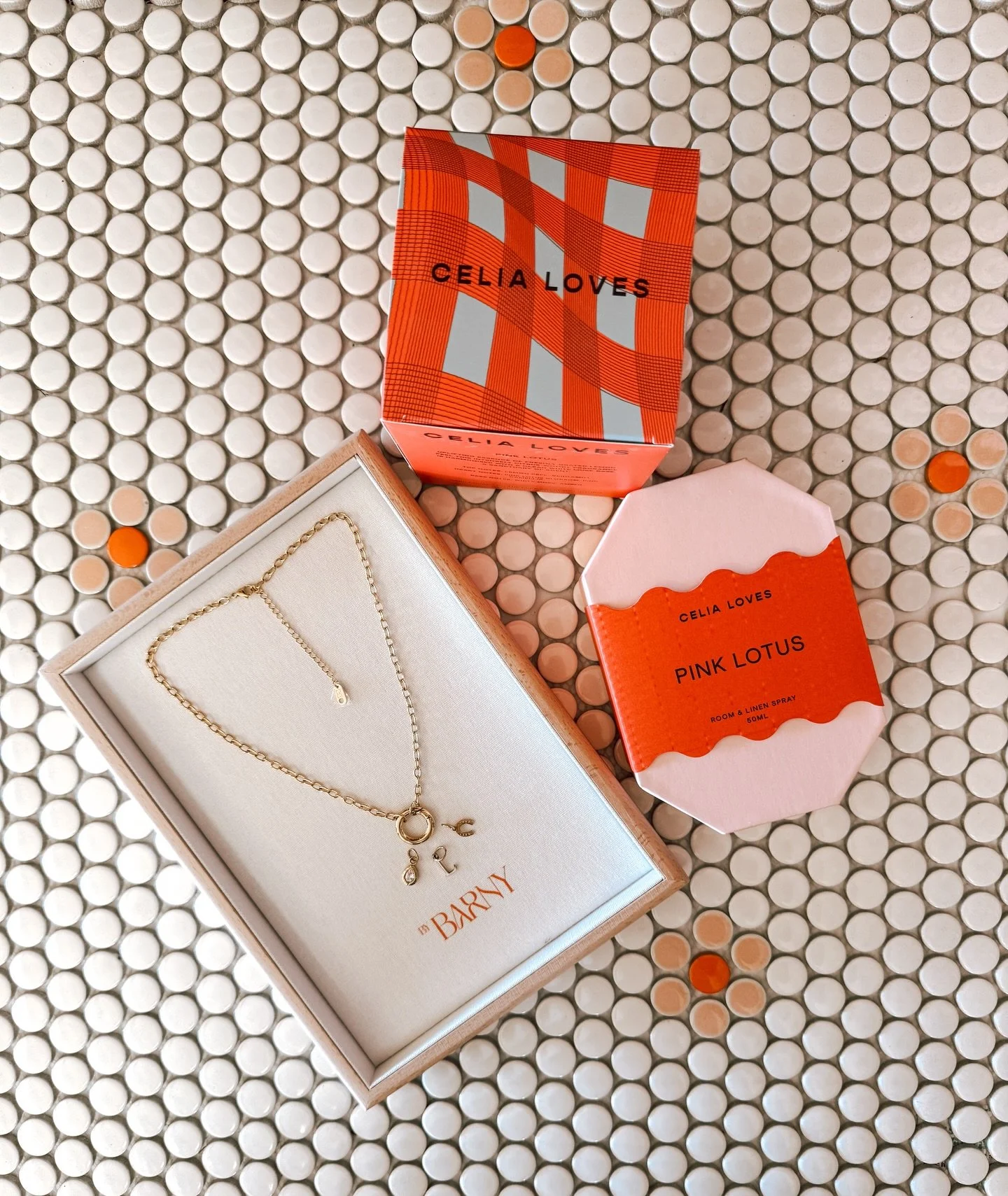 E P I C 

Ahhhhhh guys&hellip; how did I NOT show you this one 😩🔥

This absolute dream of a bundle went out last week and honestly&hellip; we&rsquo;re still not over it.

We&rsquo;re talking ✨ By Barny necklace perfection paired with a stunner from
