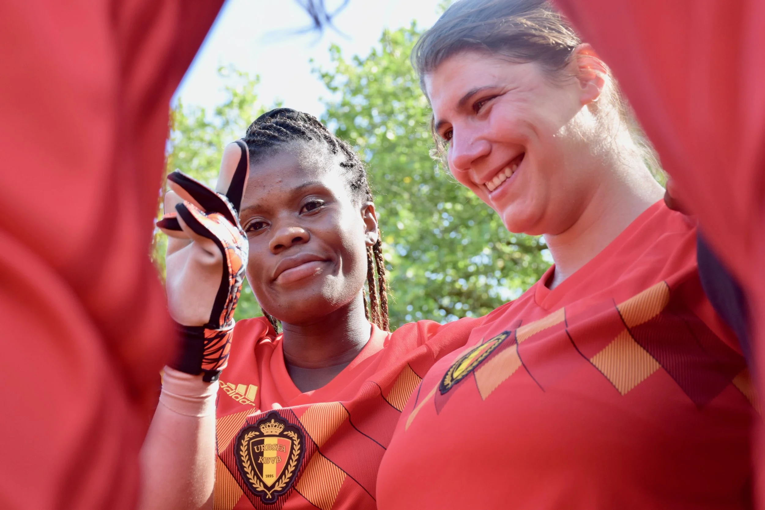 Onze Devils en Flames in de krant