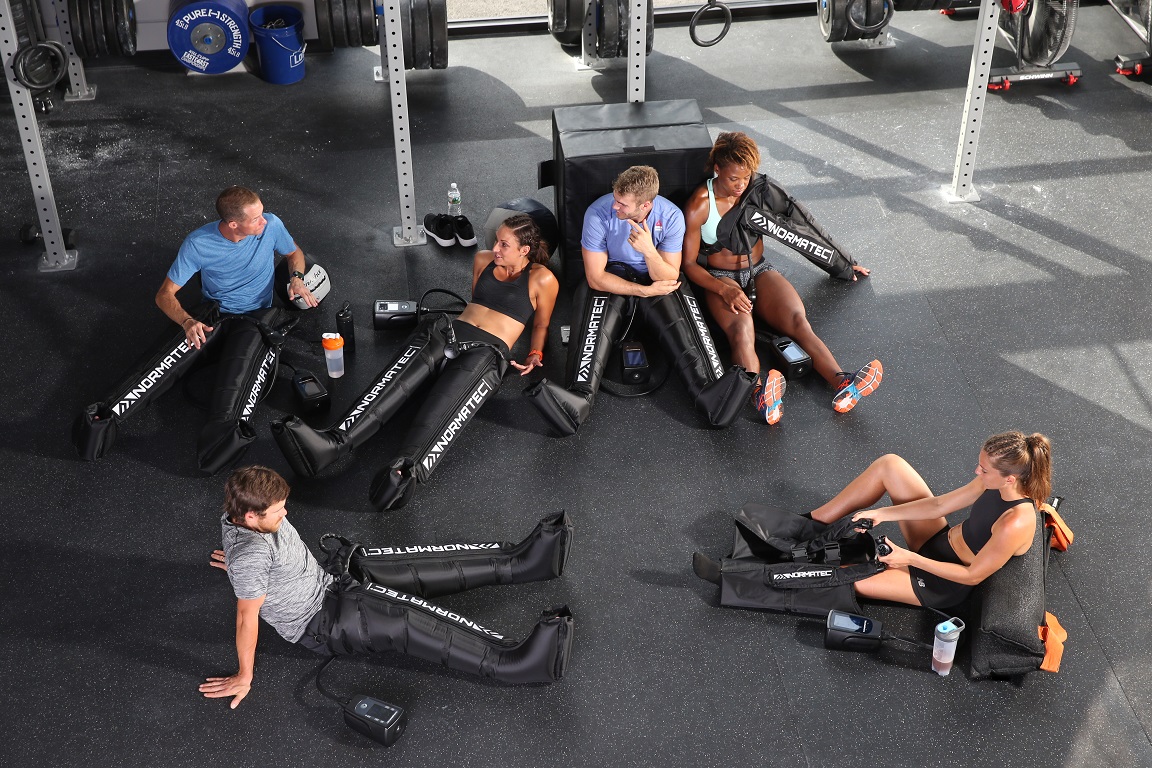 170819-NORMATEC-6512_grouptilt_edit.jpg