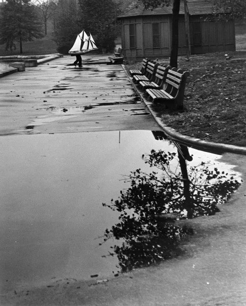 _483x600_bgp_andrekertesz.jpg