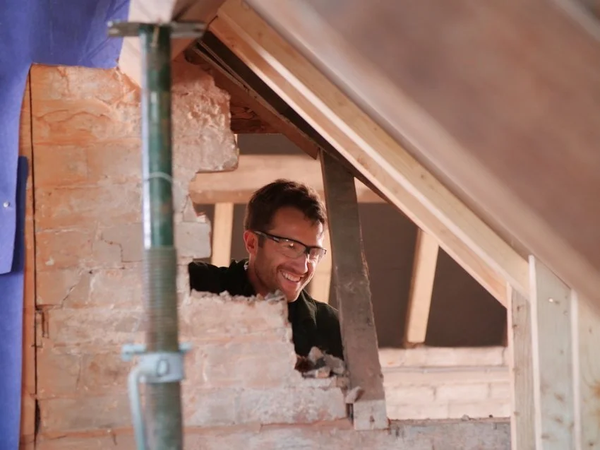 Saving the Manor EP03 - Judge a Book by its Cover