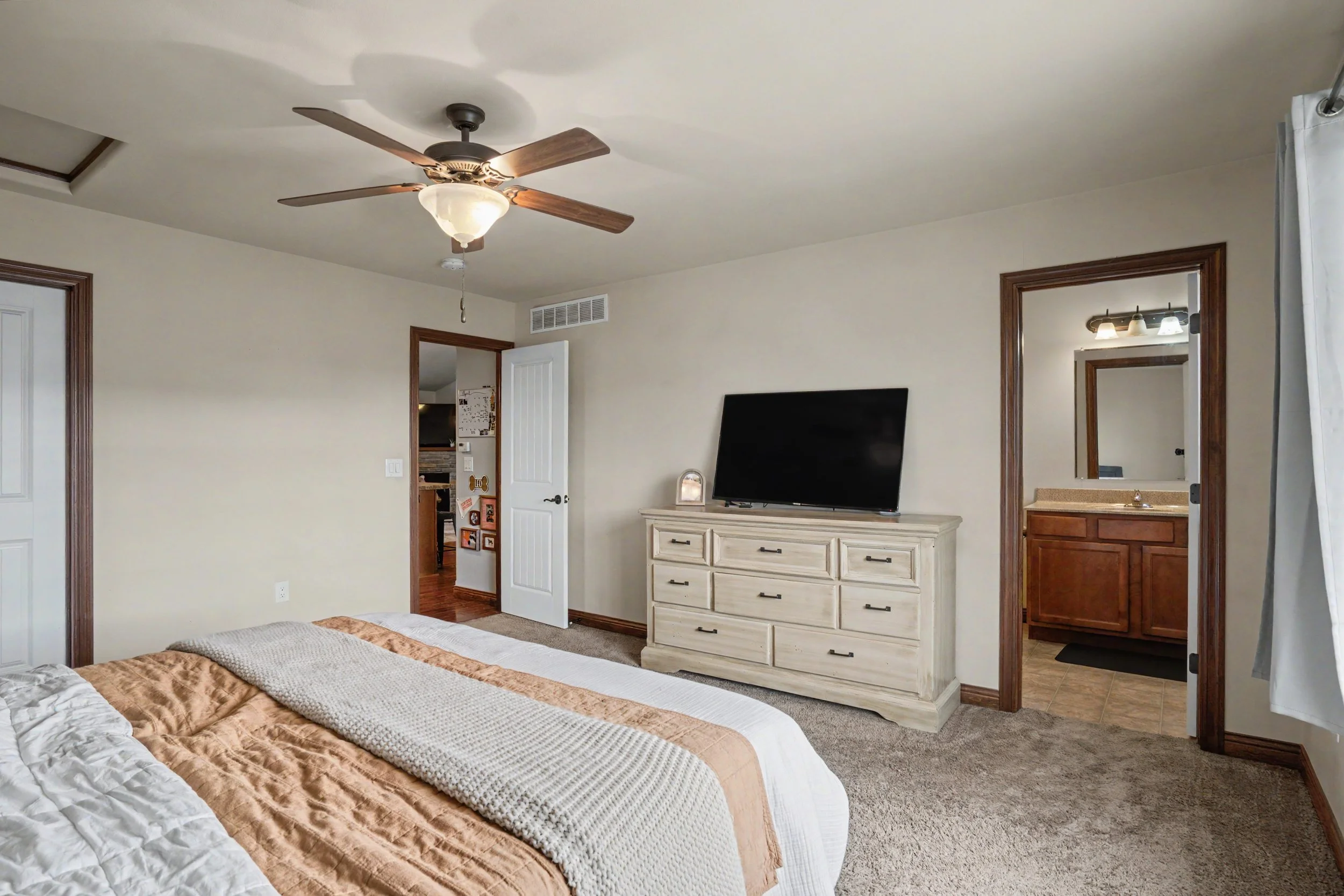 14-145_177_N_Park_Ridge_Rd.jpg