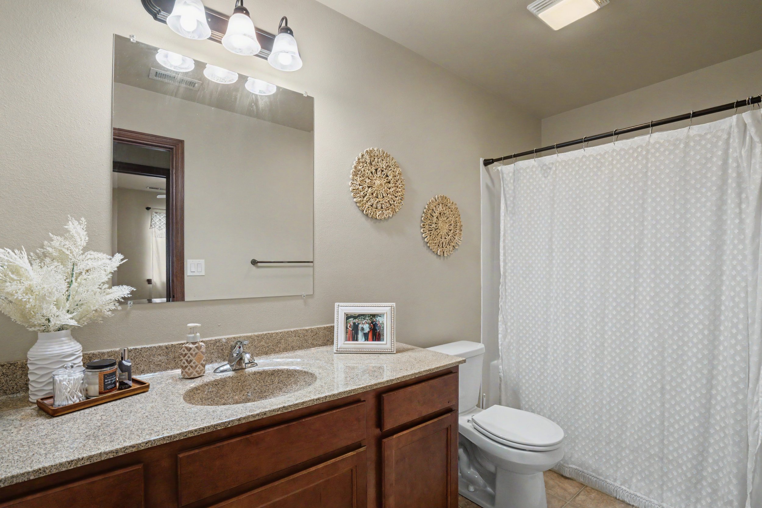 21-166_177_N_Park_Ridge_Rd.jpg