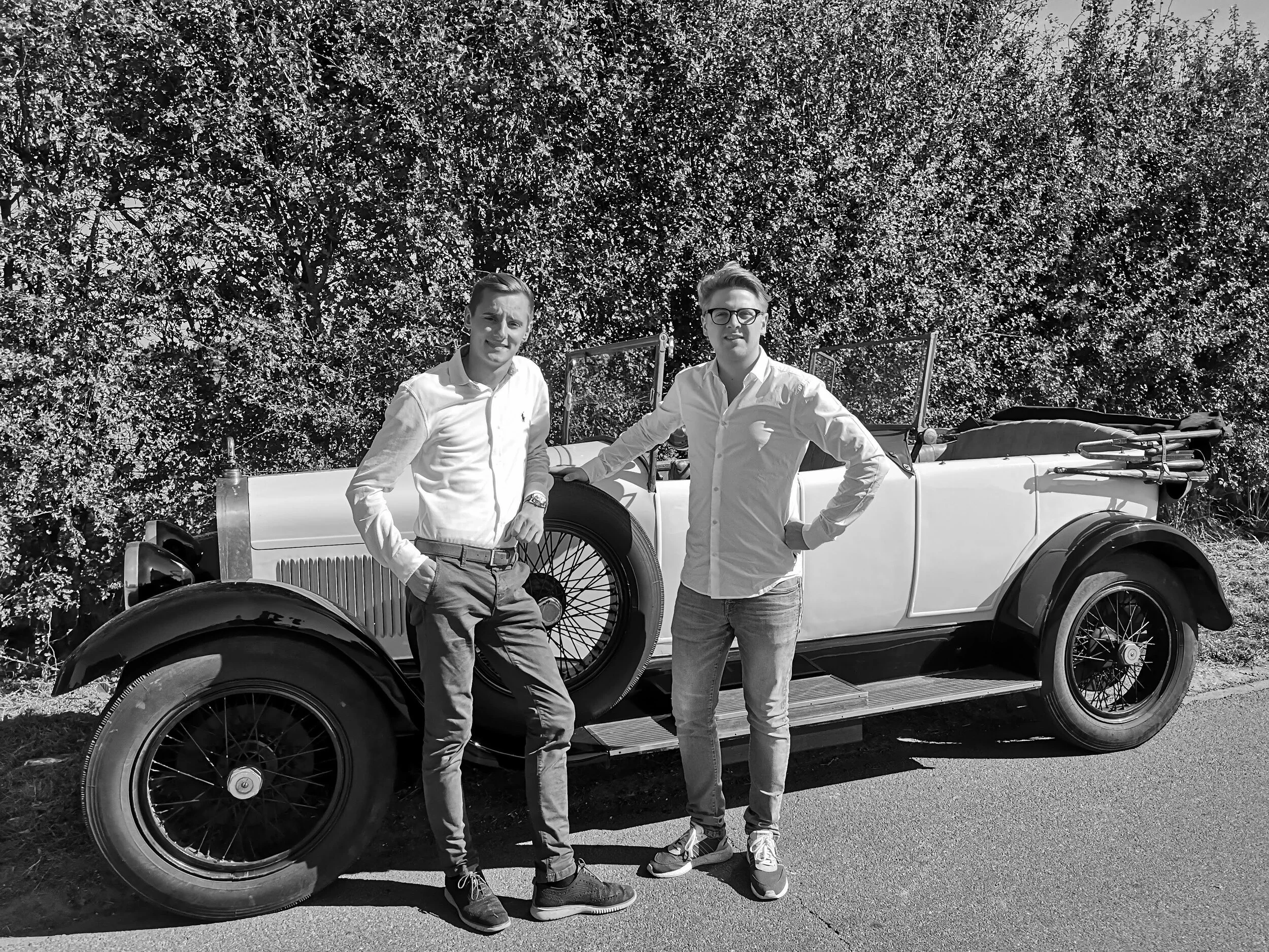 Michael Bossaert & Bas Meulemeester, Prewar Days . Studenten Event- en Projectmanagement Unieke oldtimerbeurs die zich toespitst op de automotive branche van voor de tweede wereldoorlog.