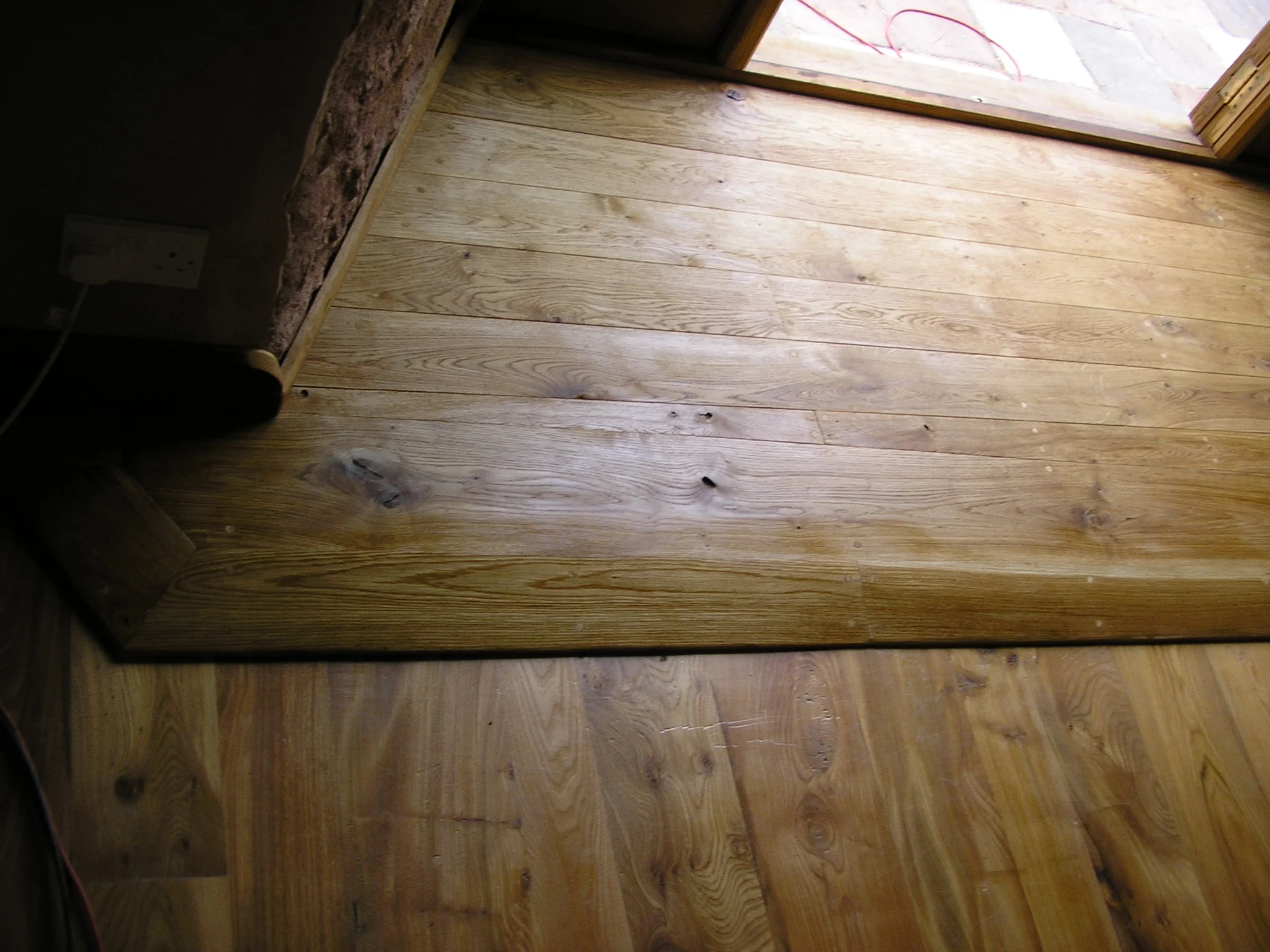 133 oak flooring 001.jpg