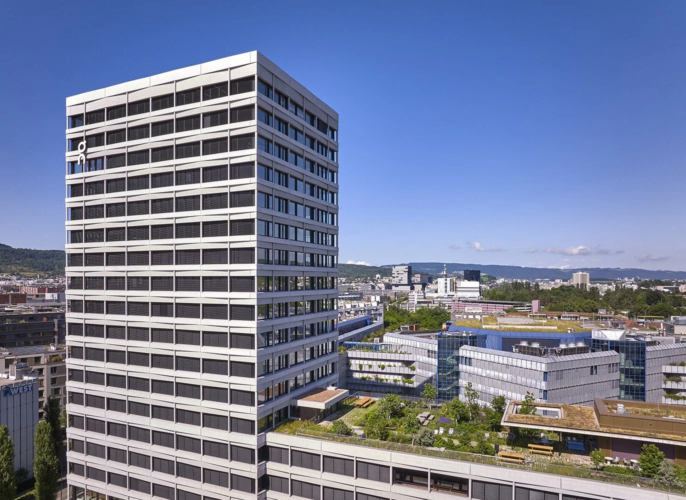 on-labs-new-global-headquarters-for-on-running-specific-generic_10.jpg