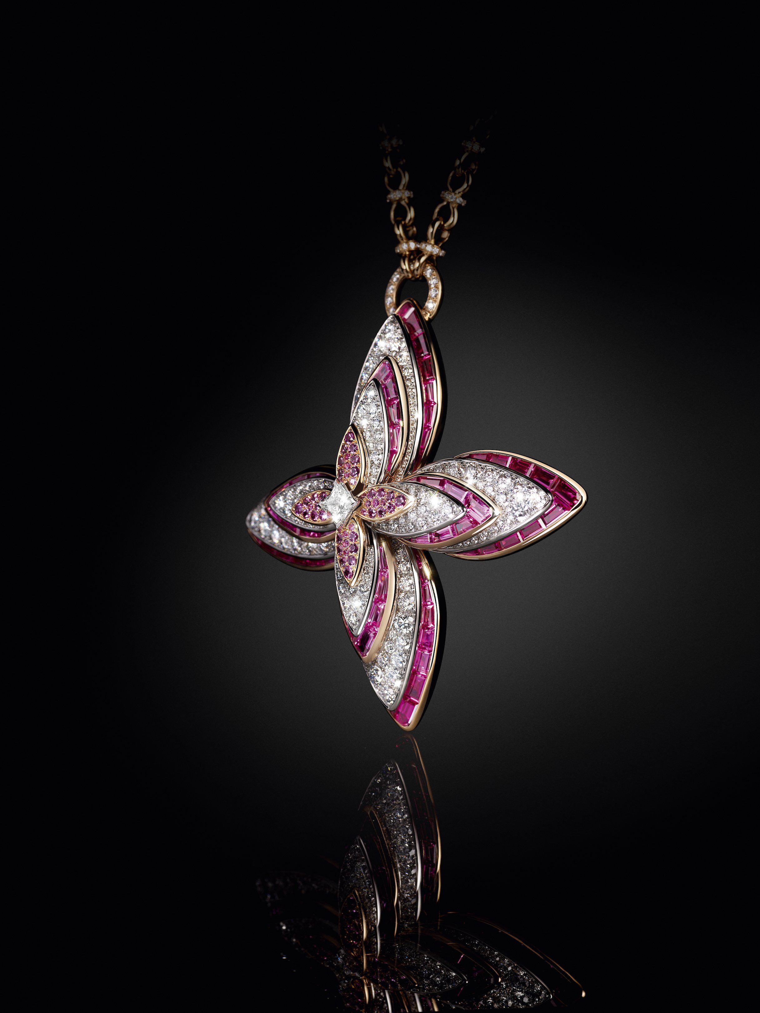 LOUIS VUITTON_DEEP TIME_FLOWER NECKLACE__STILL LIFE.jpg