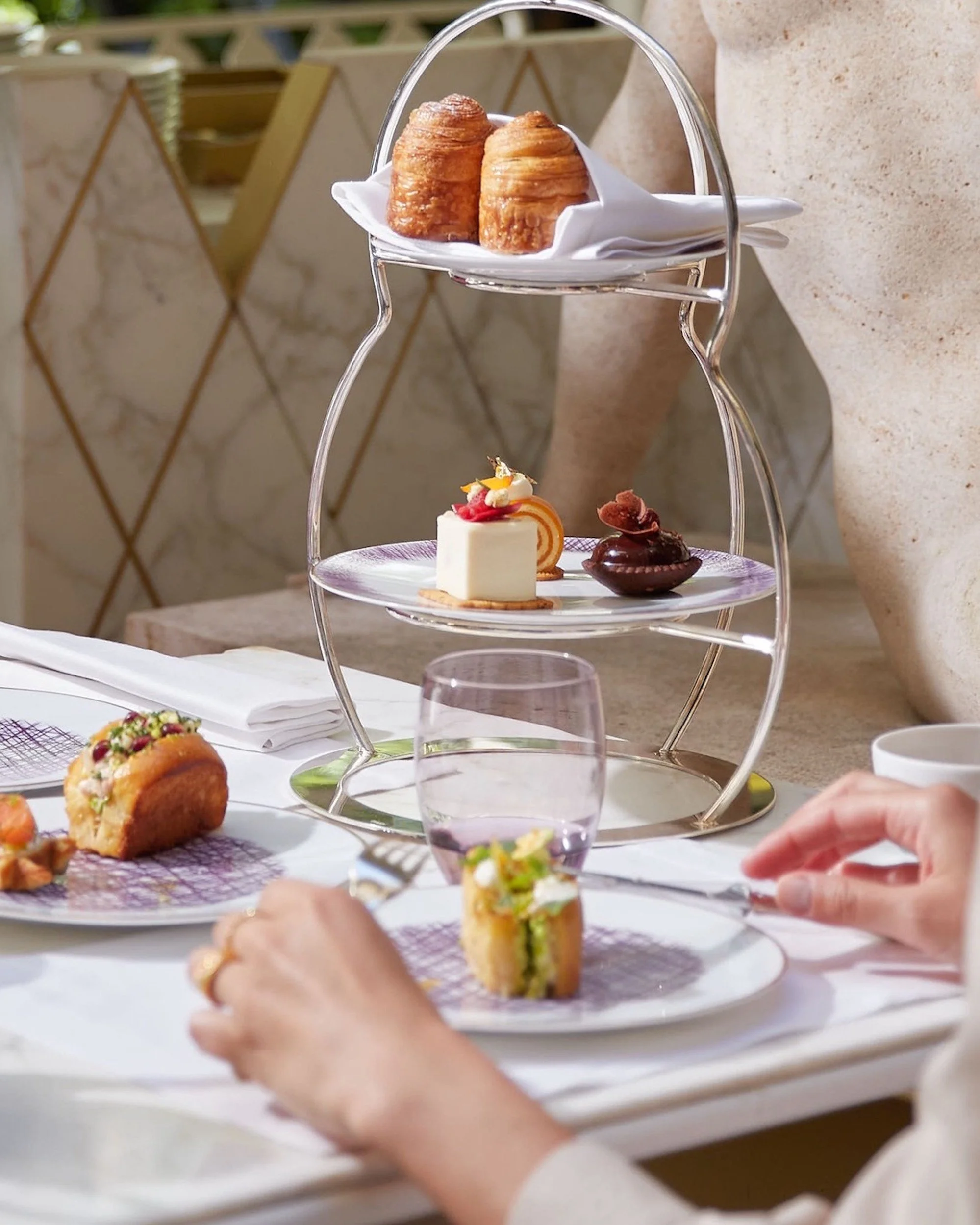 THE ART OF AFTERNOON TEA 