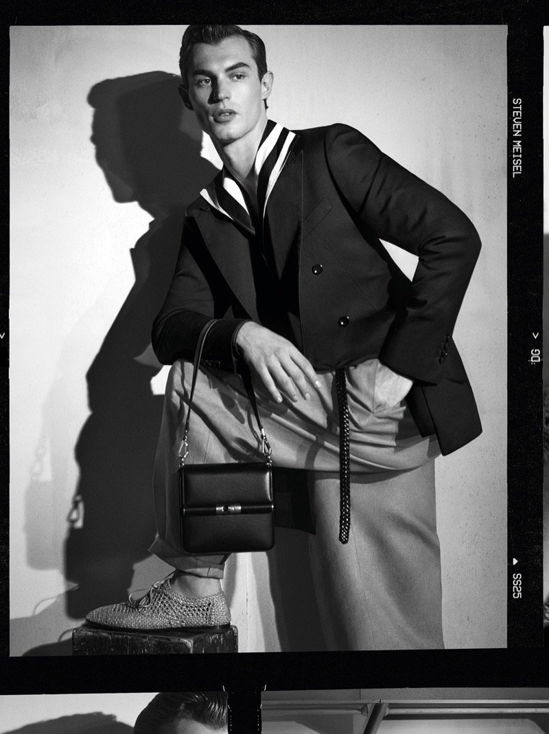 Dolce-Gabbana-Spring-Summer-2025-Campaign-002.jpeg.webp.jpeg