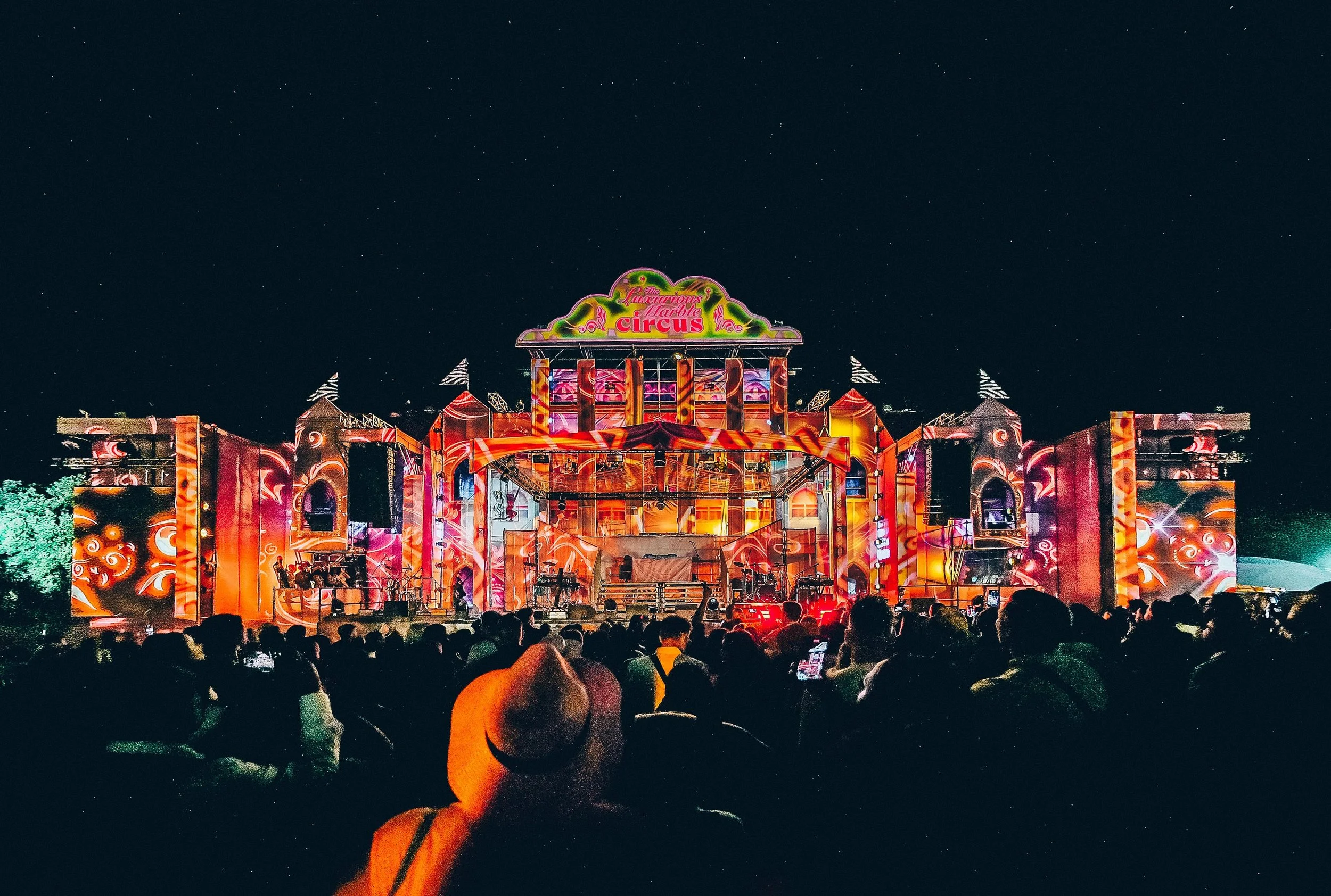 The Luxurious Marble Circus Returns