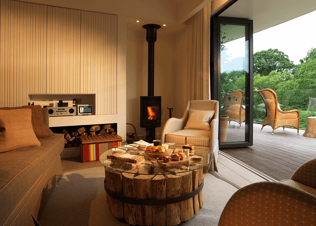treehouse-loft-suite-lounge-at-chewton-glen.png